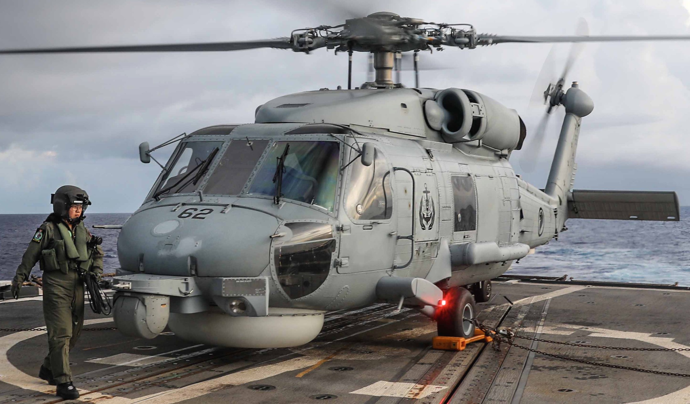 sikorsky s-70b seahawk republic of singapore air force navy rsaf 123 squadron frigate 09