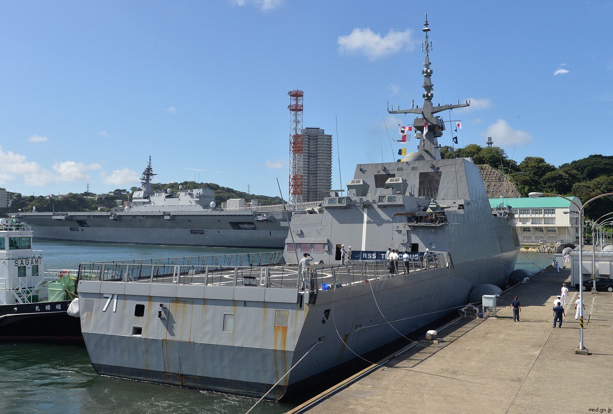 71 rss tenacious formidable class multi-mission missile frigate ffg republic singapore navy 14