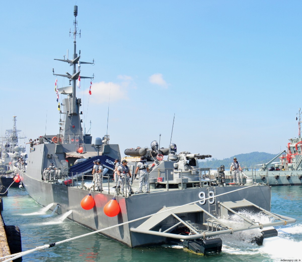 fearless class patrol vessel republic singapore navy rss rafael typhoon 25mm weapon system waterjet 09