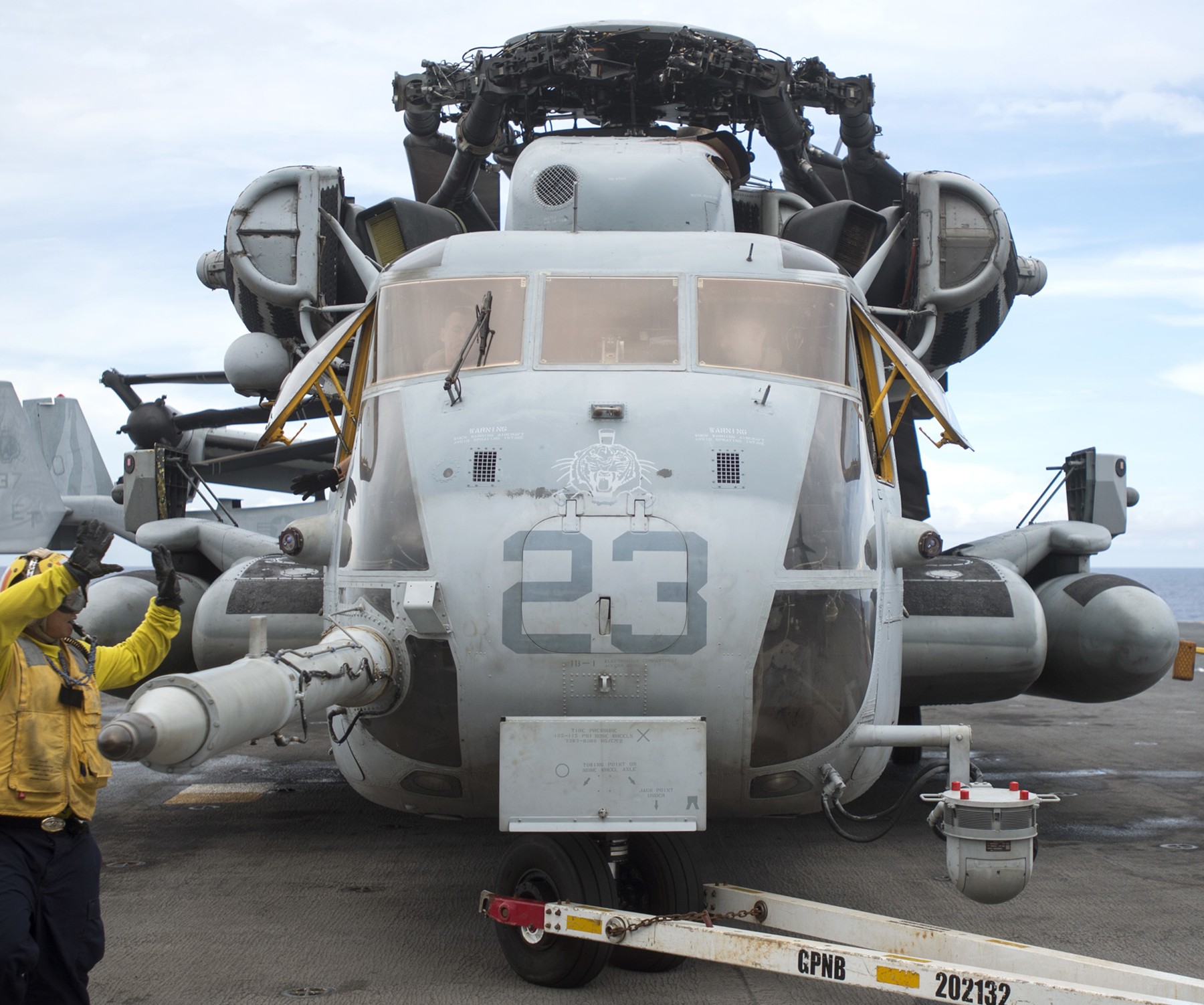 hmh-361 flying tigers marine heavy helicopter squadron sikorsky ch-53e super stallion usmc 98