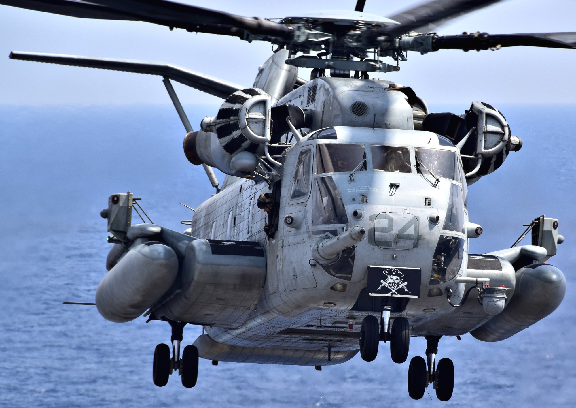 hmh-361 flying tigers marine heavy helicopter squadron sikorsky ch-53e super stallion usmc lhd-1 uss wasp 102