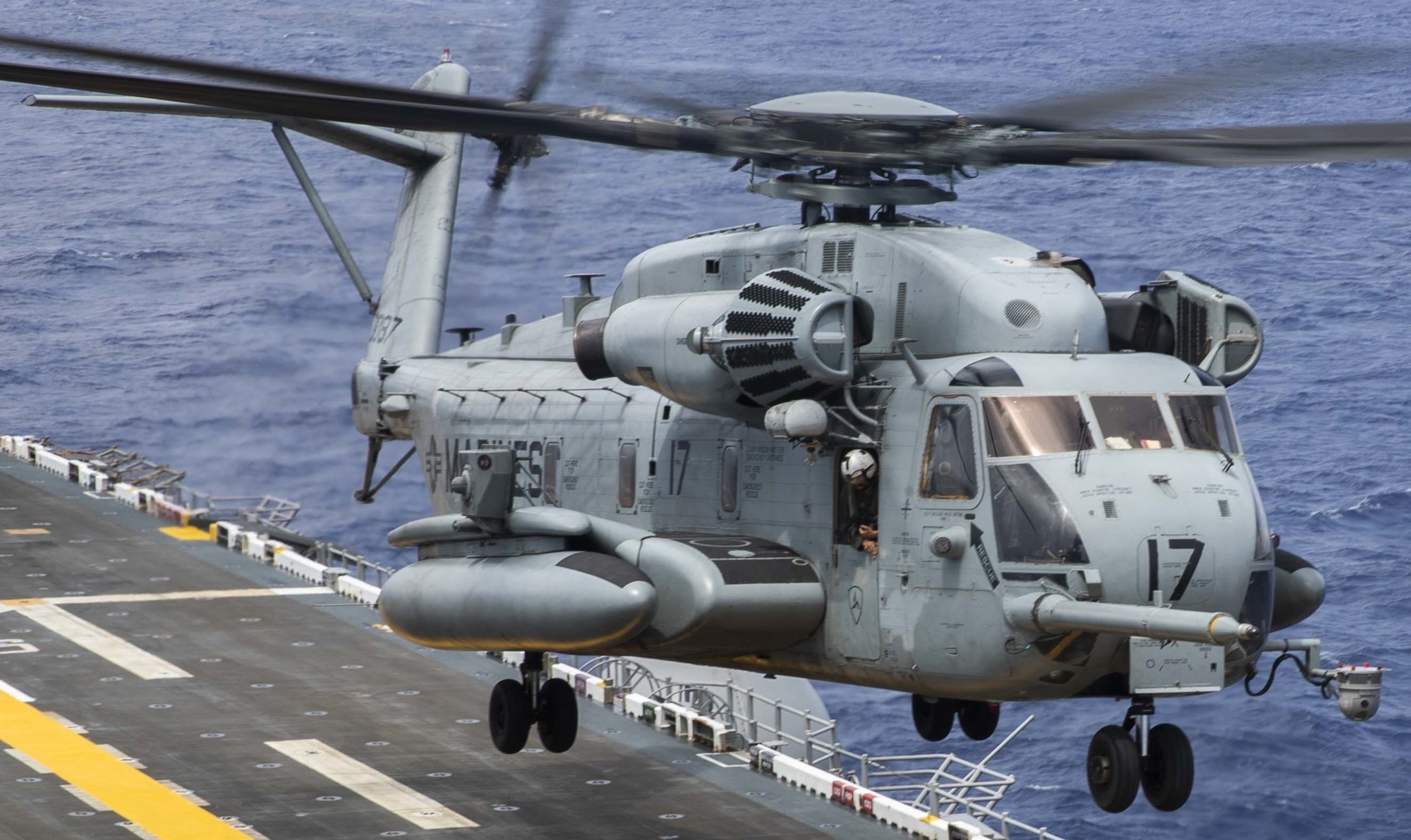 hmh-361 flying tigers ch-53e super stallion marine heavy helicopter squadron usmc 121