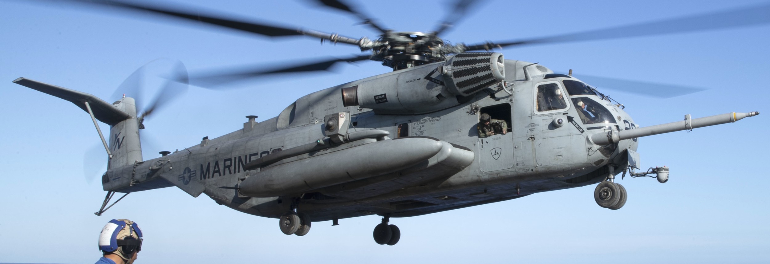 hmh-361 flying tigers ch-53e super stallion marine heavy helicopter squadron usmc 124