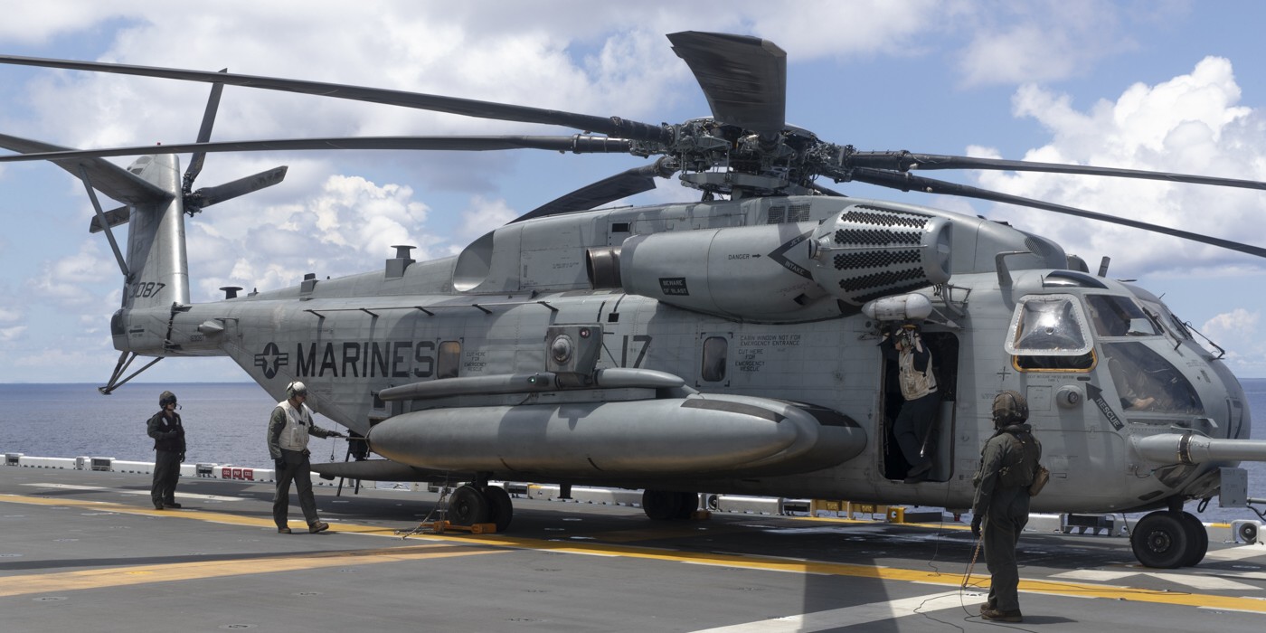 hmh-361 flying tigers ch-53e super stallion marine heavy helicopter squadron usmc 130