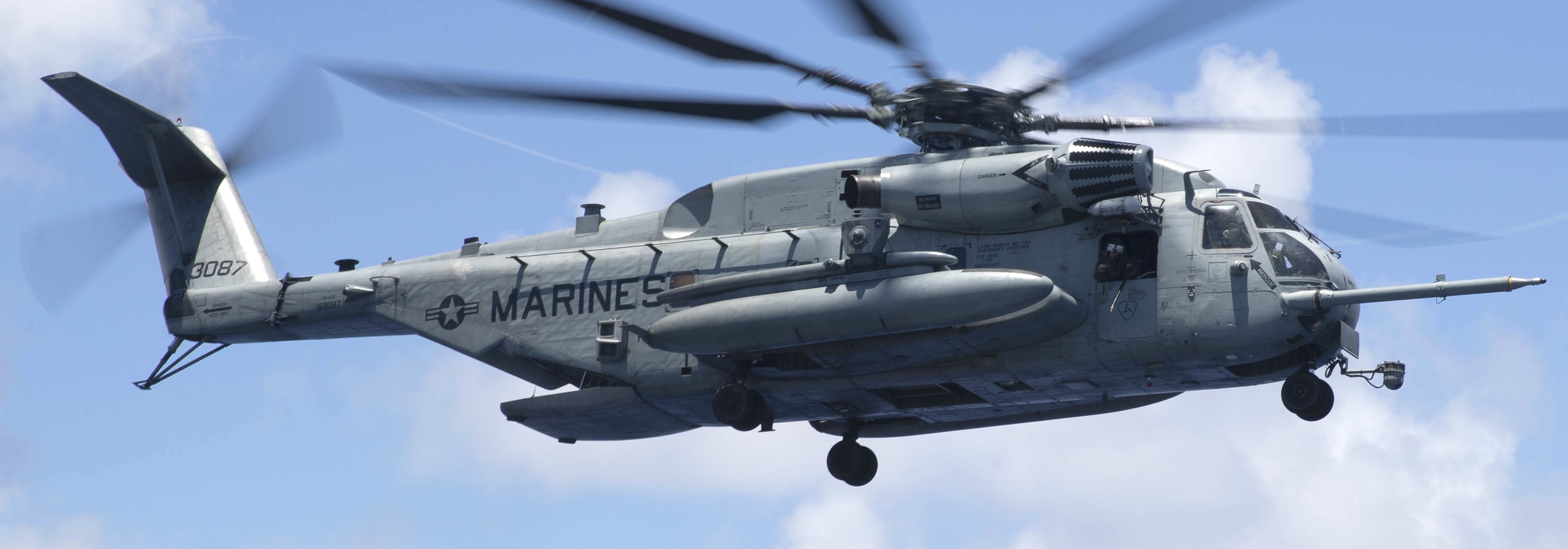 hmh-361 flying tigers ch-53e super stallion marine heavy helicopter squadron usmc 132