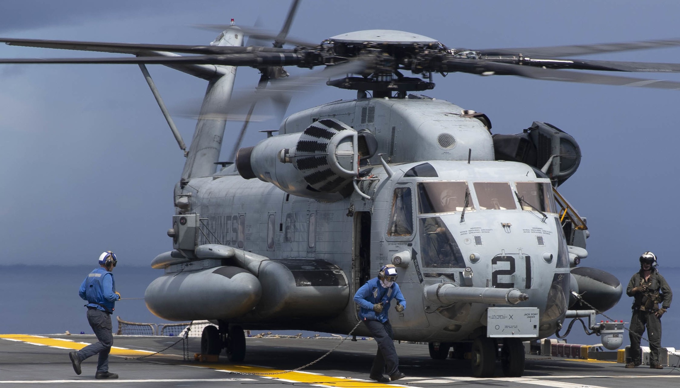 hmh-361 flying tigers ch-53e super stallion marine heavy helicopter squadron usmc 133