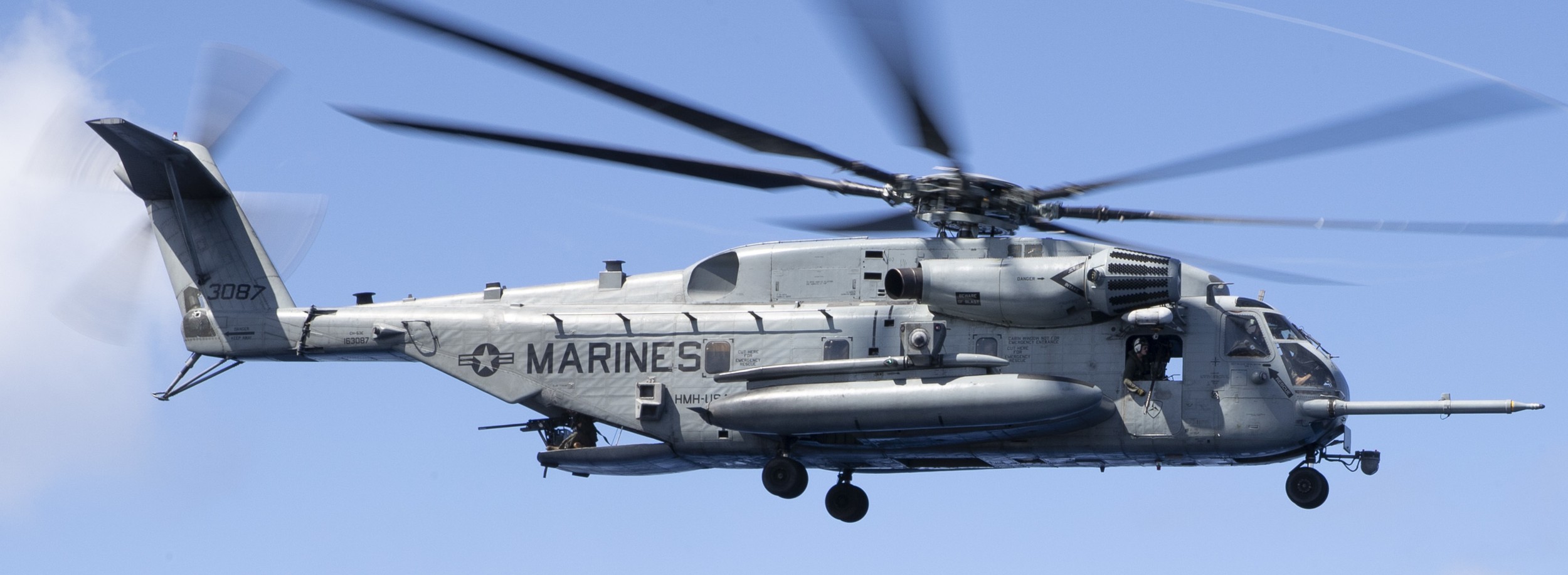 hmh-361 flying tigers ch-53e super stallion marine heavy helicopter squadron usmc 137