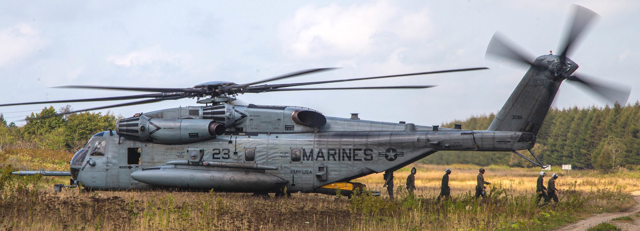 hmh-361 flying tigers ch-53e super stallion marine heavy helicopter squadron usmc 148