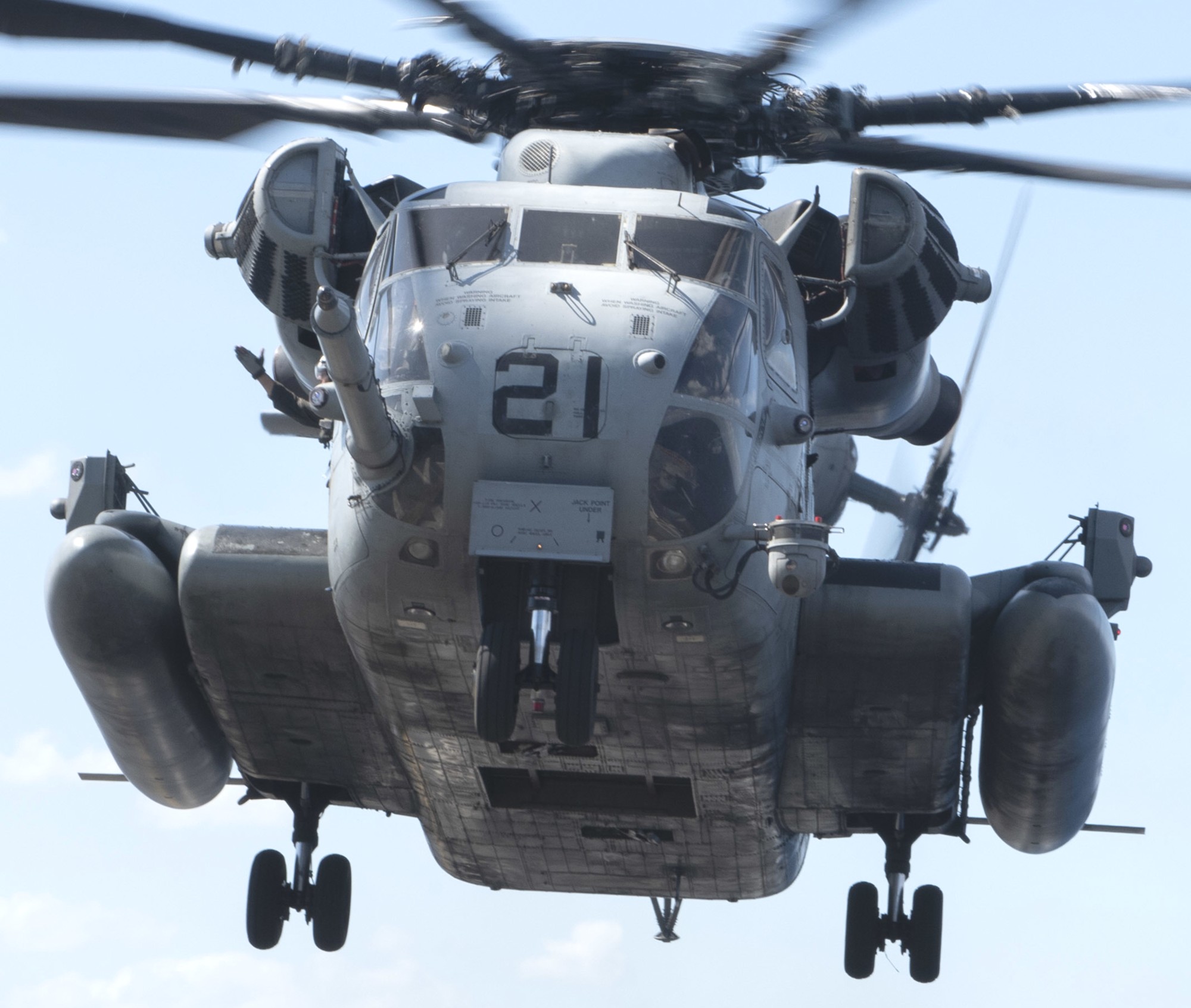 hmh-361 flying tigers ch-53e super stallion marine heavy helicopter squadron usmc lha-7 uss tripoli 152