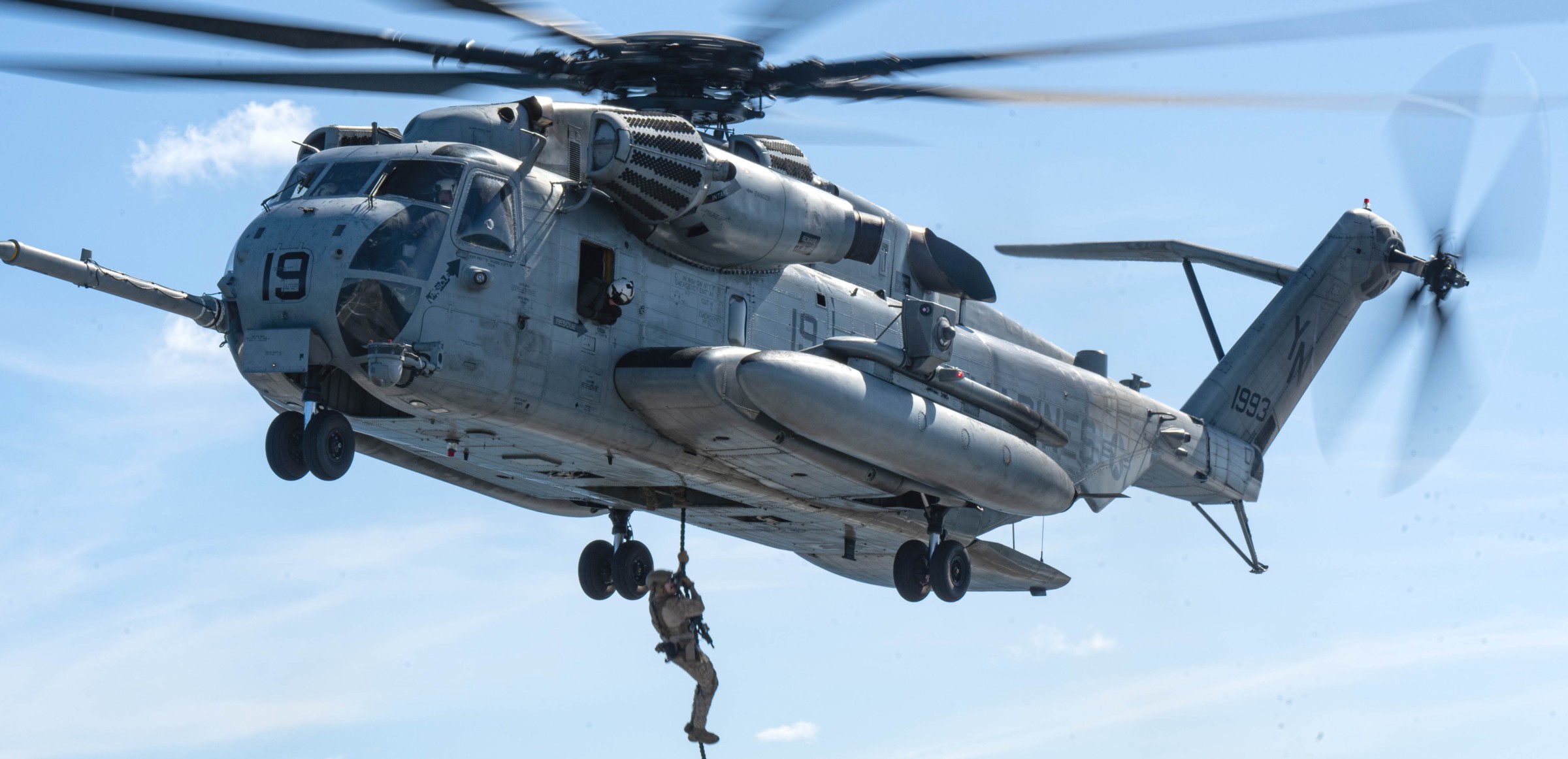 hmh-361 flying tigers ch-53e super stallion marine heavy helicopter squadron usmc lpd-20 uss green bay 161