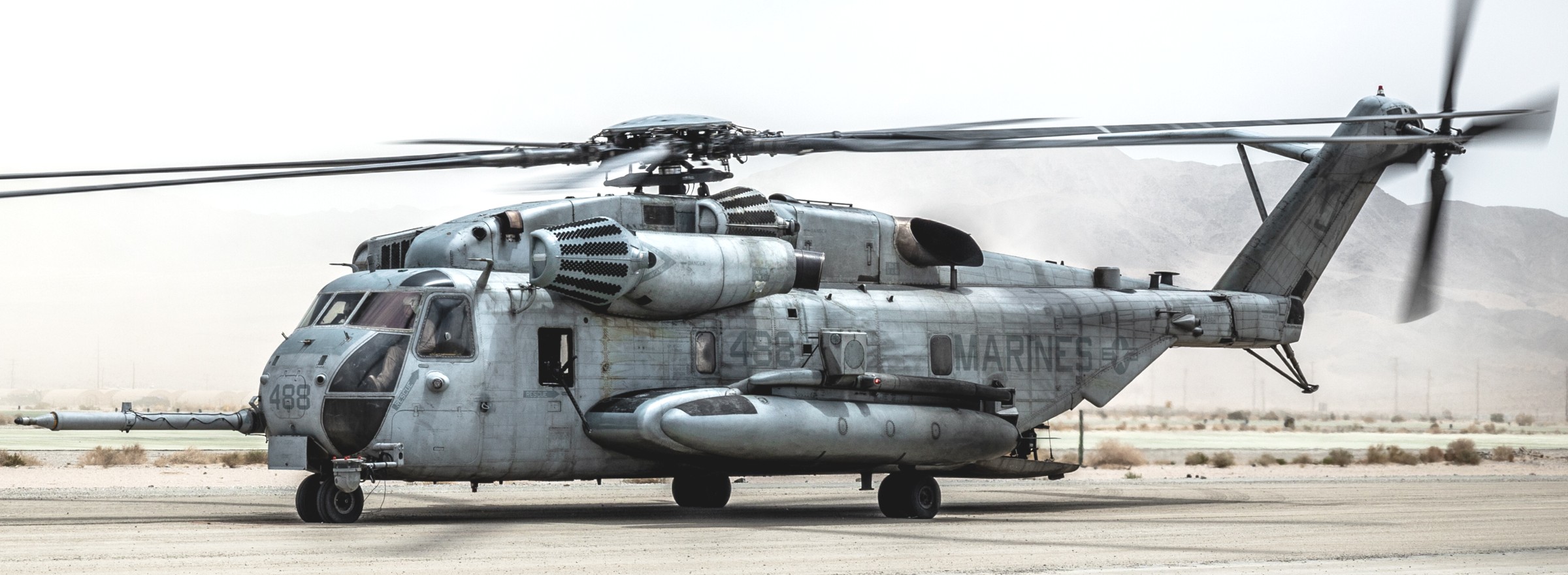 hmh-361 flying tigers ch-53e super stallion marine heavy helicopter squadron usmc 165