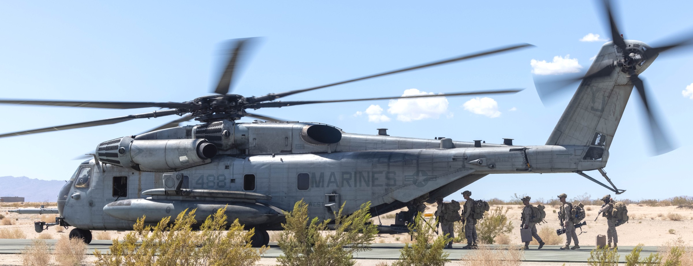 hmh-361 flying tigers ch-53e super stallion marine heavy helicopter squadron mcagcc twentynine palms california 166