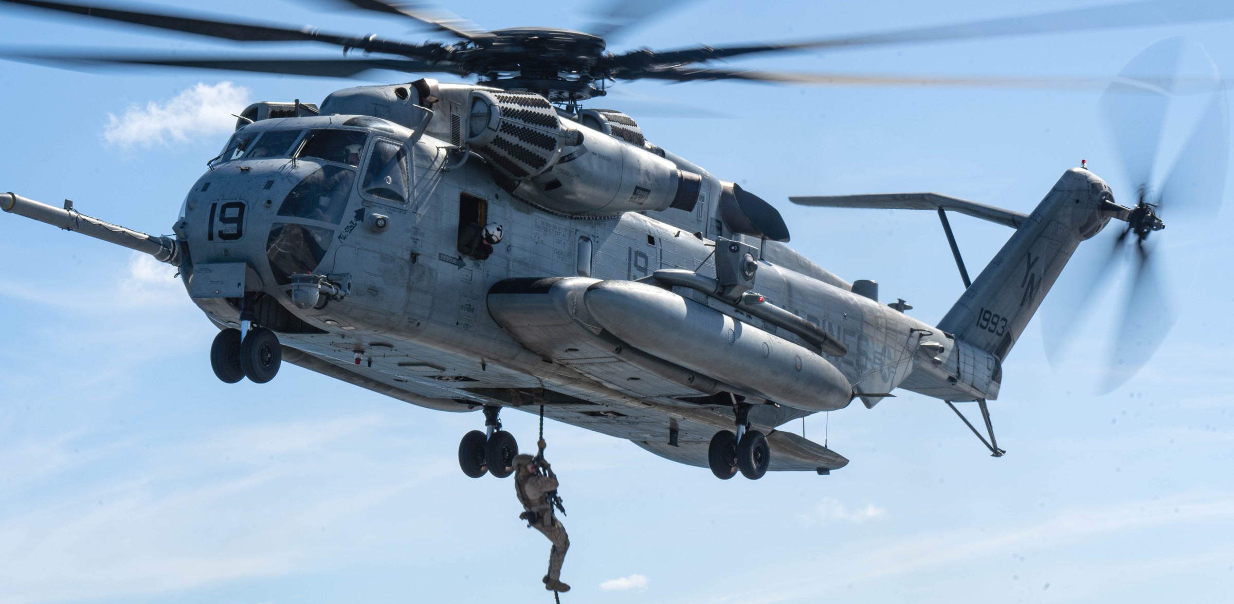 hmh-361 flying tigers ch-53e super stallion marine heavy helicopter squadron lpd-18 uss new orleans 176 