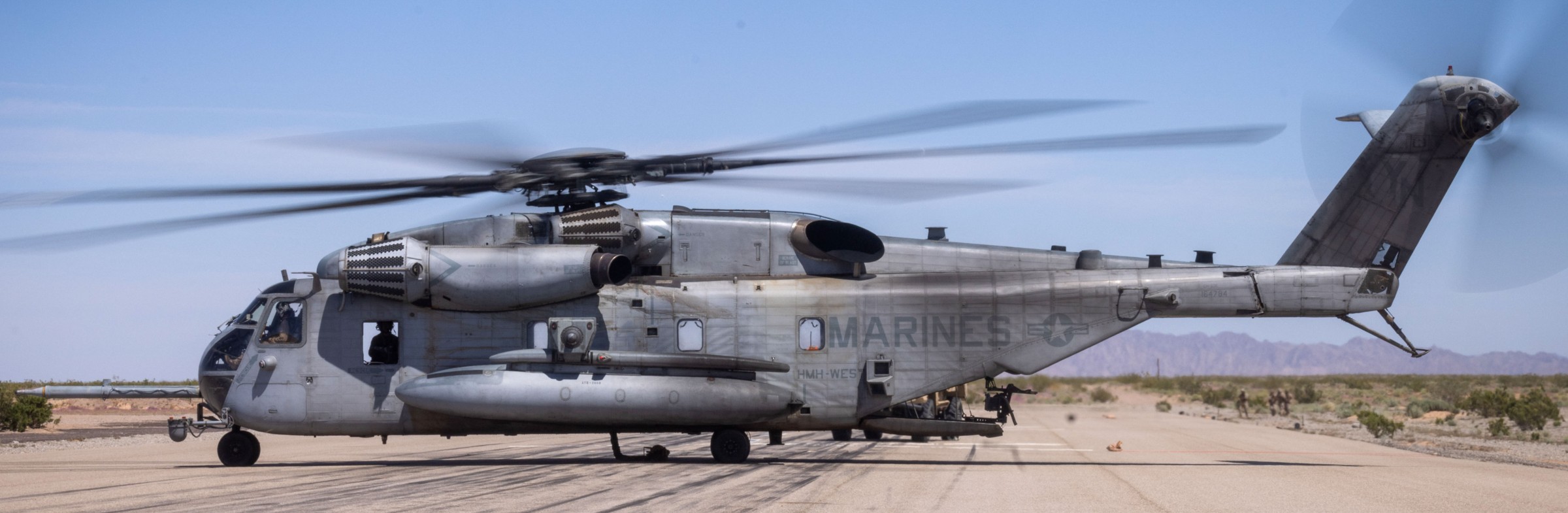 hmh-361 flying tigers ch-53e super stallion marine heavy helicopter squadron usmc mcas yuma arizona 178