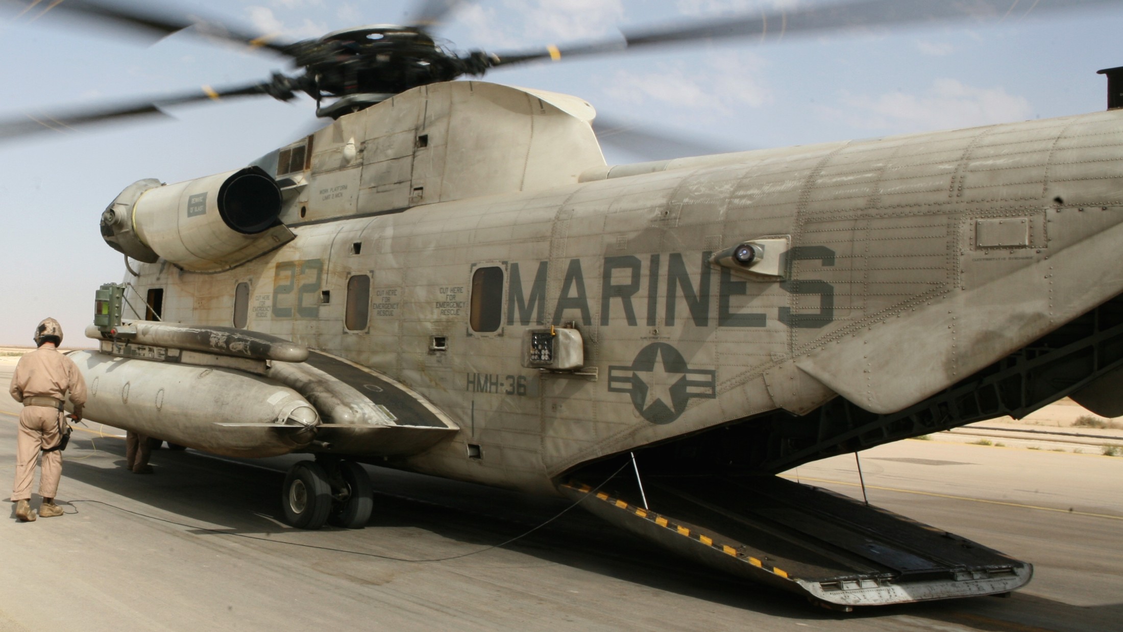 hmh-362 ugly angels marine heavy helicopter squadron usmc sikorsky ch-53d sea stallion al asad airbase iraq 53