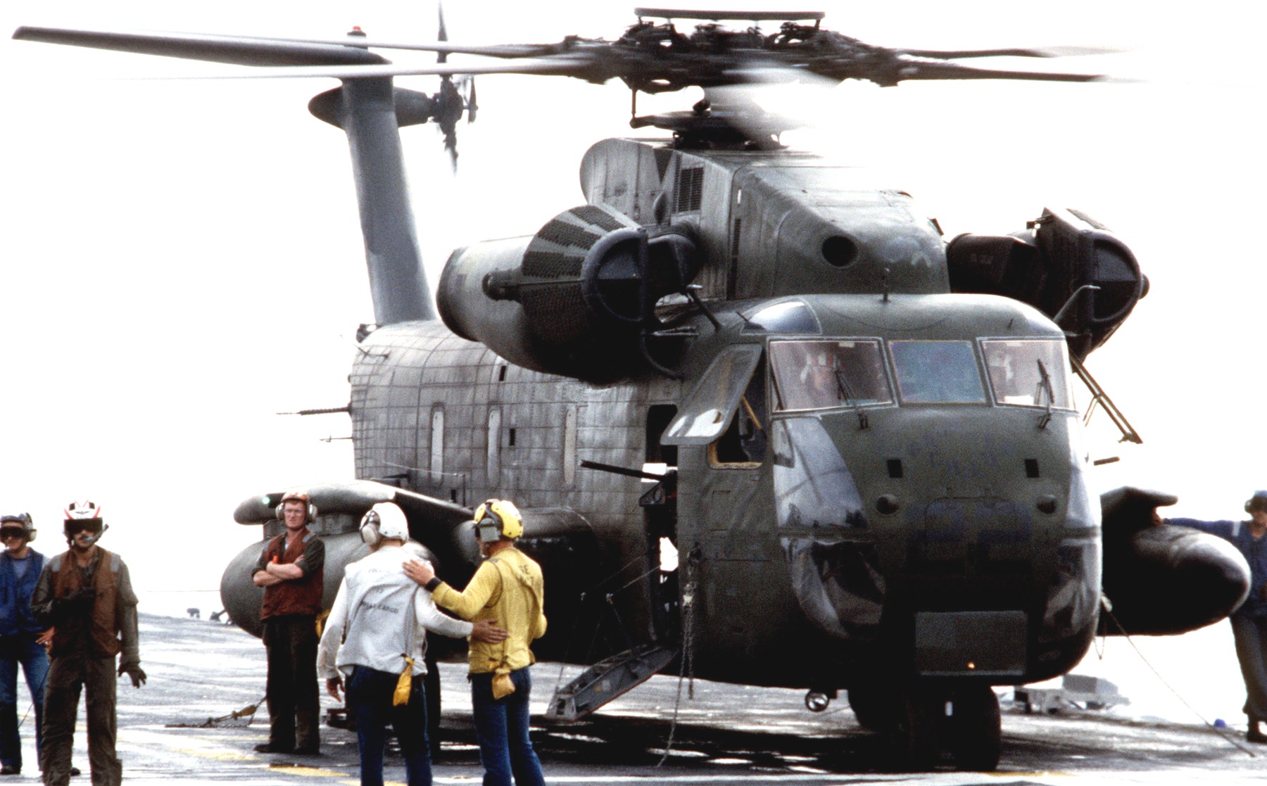 hmh-362 ugly angels marine heavy helicopter squadron usmc sikorsky ch-53d sea stallion lph-9 uss guam 62