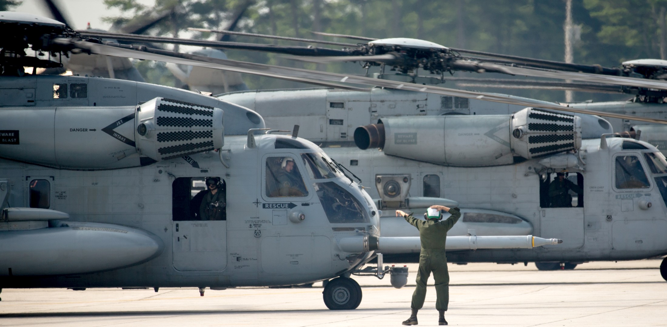 hmh-461 ironhorse ch-53e super stallion marine heavy helicopter squadron 19