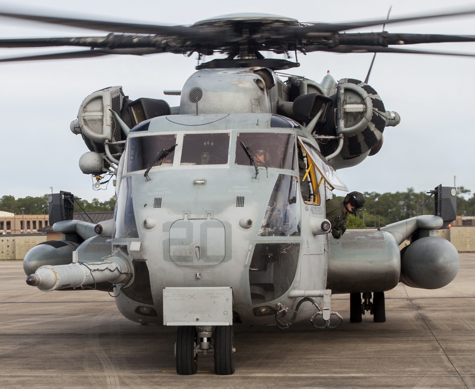 hmh-461 ironhorse ch-53e super stallion marine heavy helicopter squadron 36