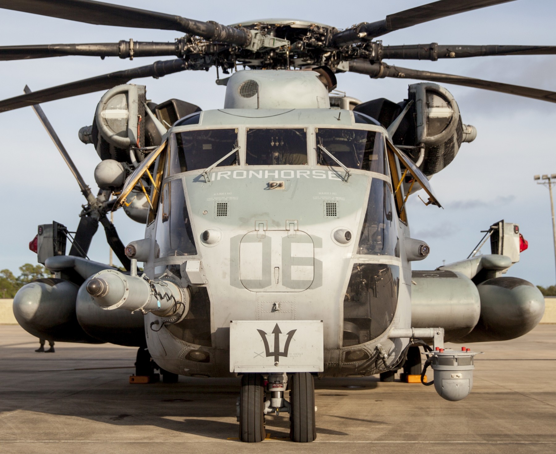 hmh-461 ironhorse ch-53e super stallion marine heavy helicopter squadron 39