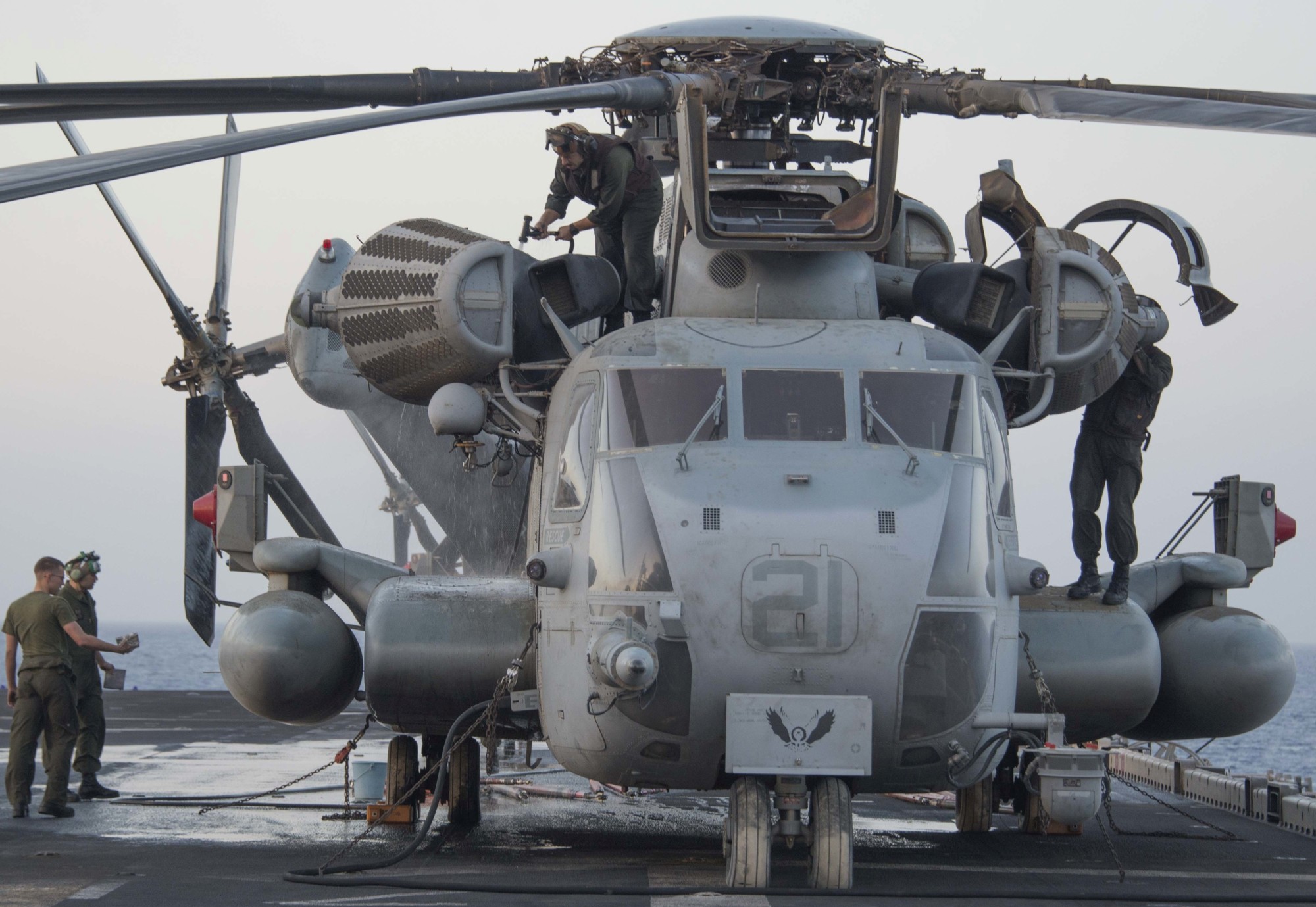 hmh-461 ironhorse ch-53e super stallion marine heavy helicopter squadron 45