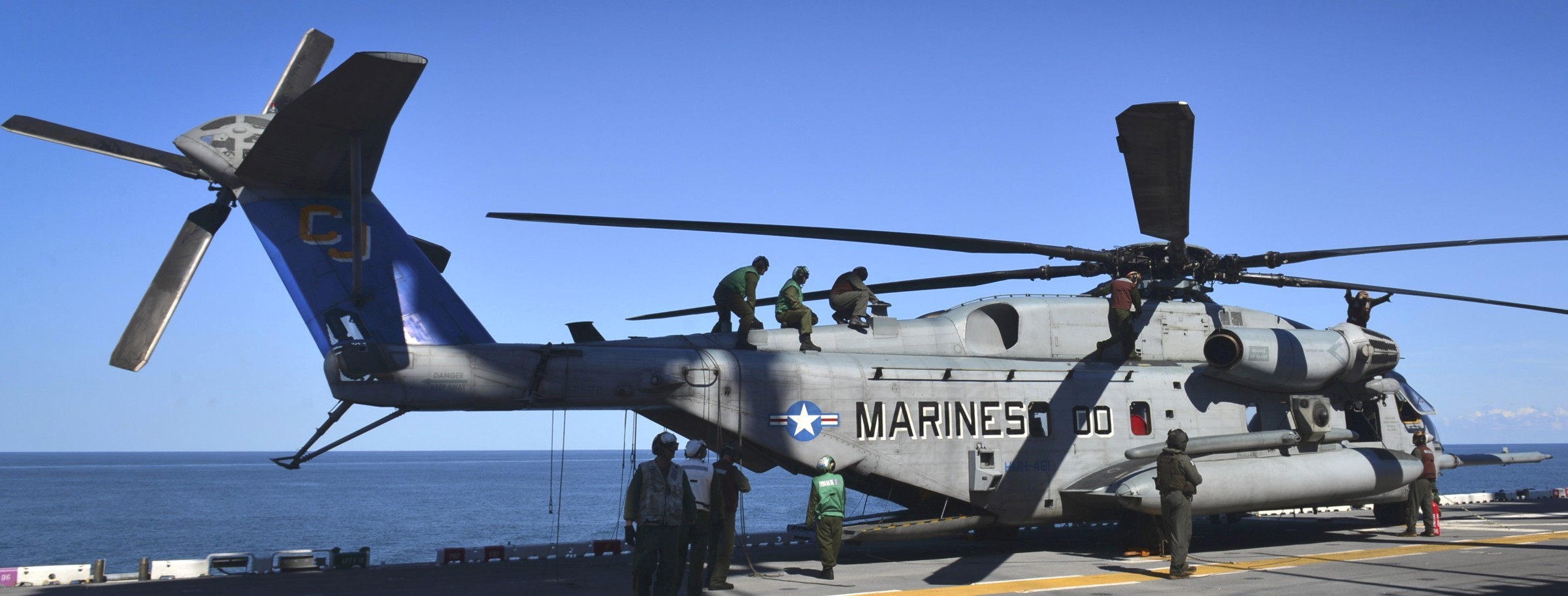 hmh-461 ironhorse ch-53e super stallion marine heavy helicopter squadron 62