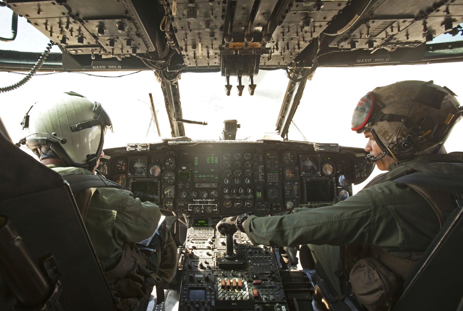 hmh-461 ironhorse ch-53e super stallion marine heavy helicopter squadron cockpit view 80