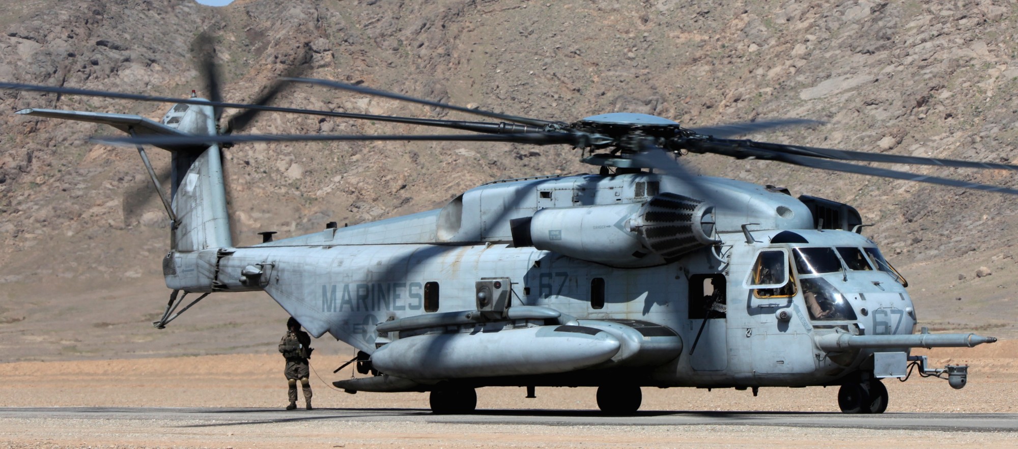 hmh-461 ironhorse ch-53e super stallion marine heavy helicopter squadron 94