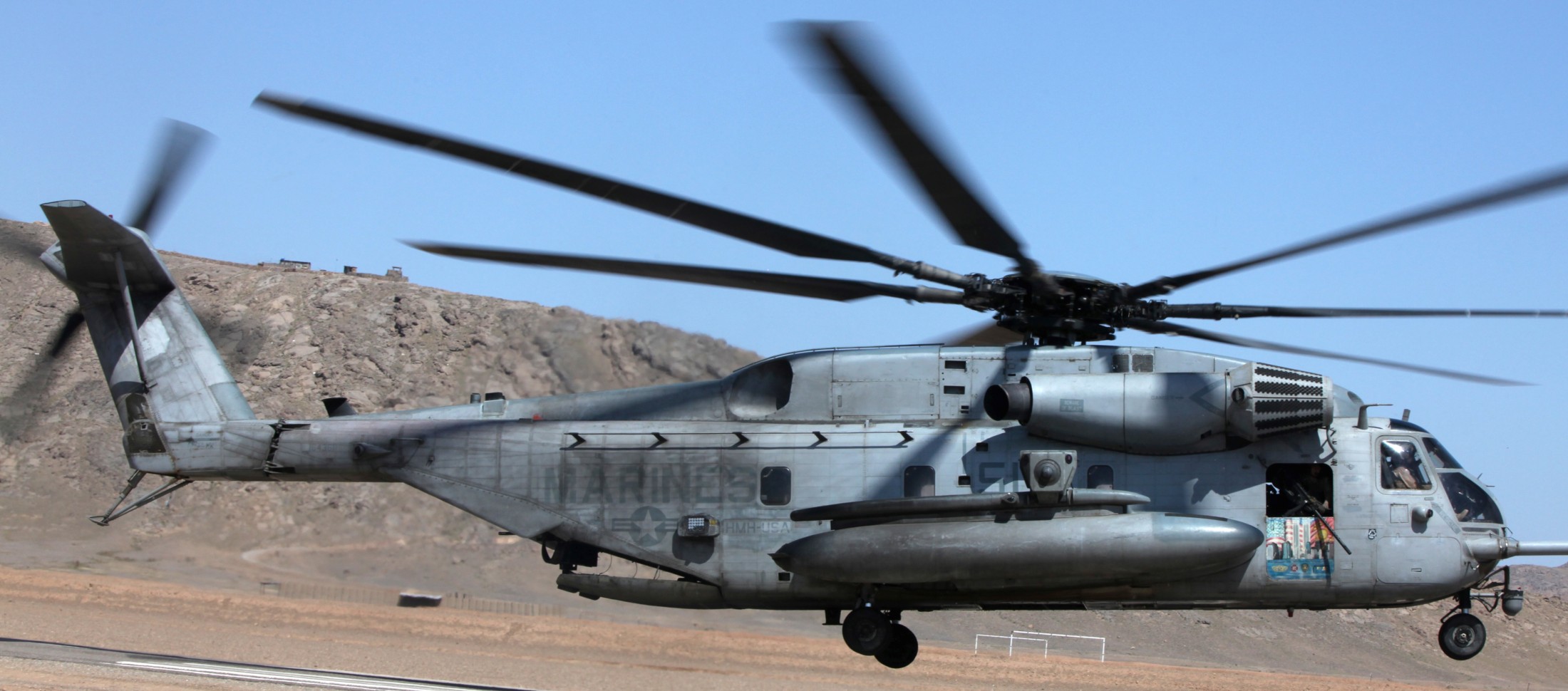 hmh-461 ironhorse ch-53e super stallion marine heavy helicopter squadron helmand afghanistan 95