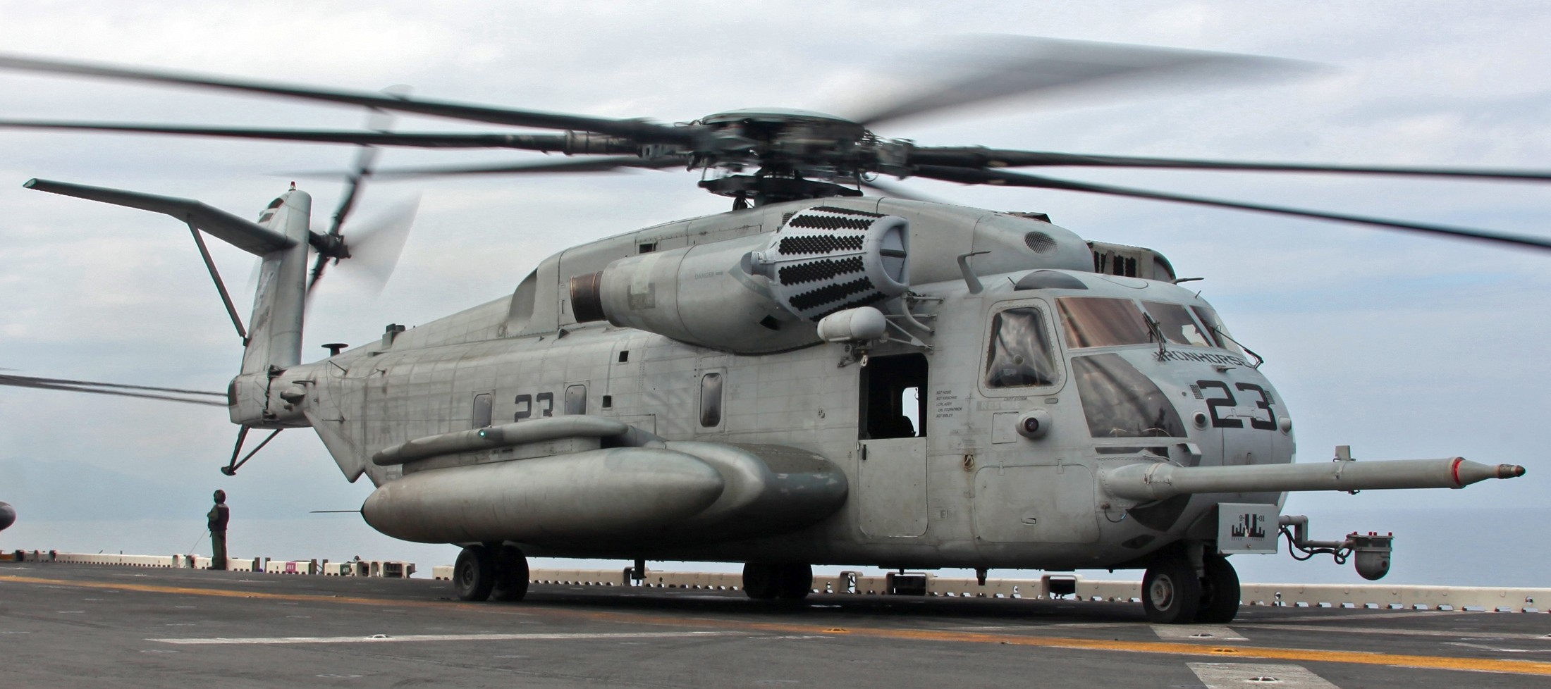 hmh-461 ironhorse ch-53e super stallion marine heavy helicopter squadron 107