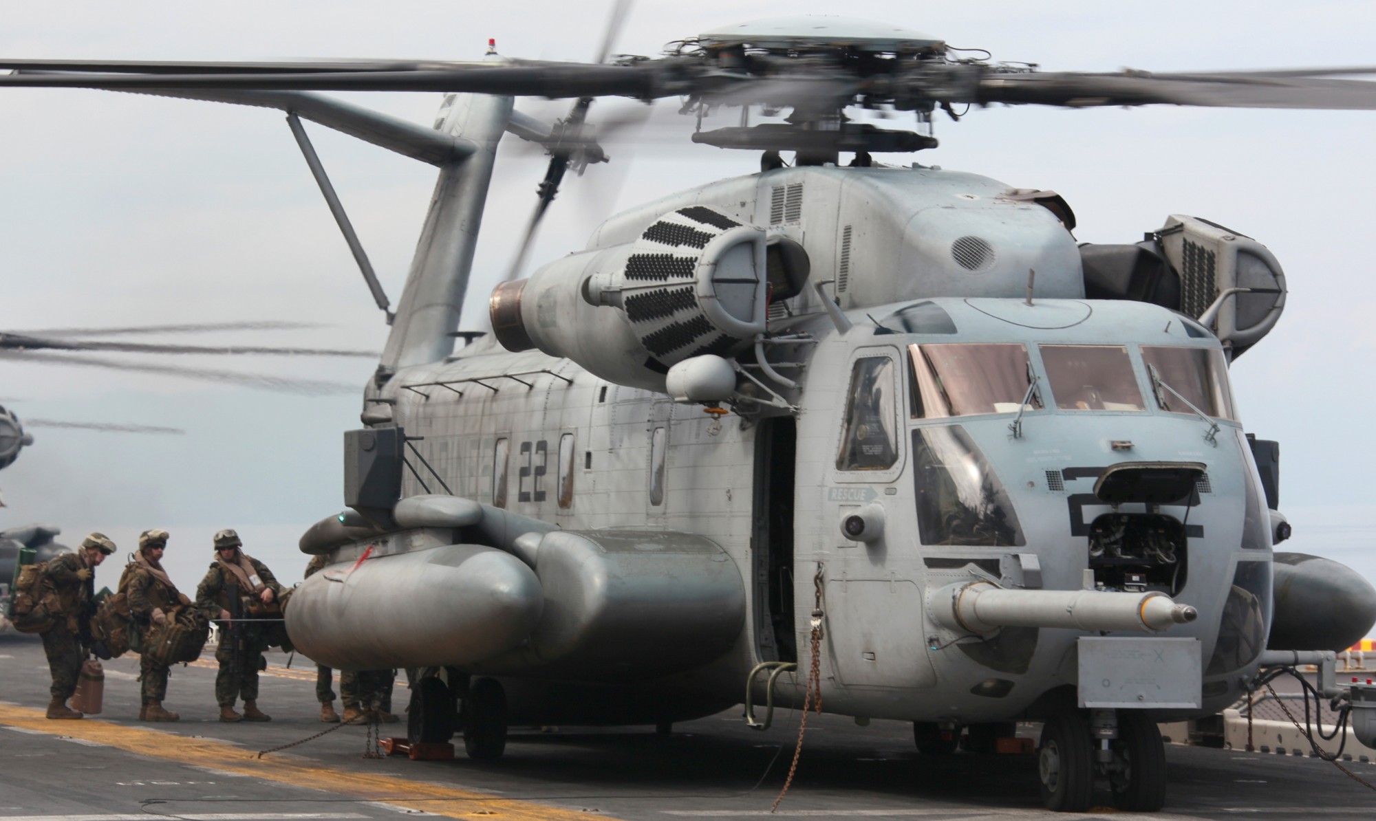 hmh-461 ironhorse ch-53e super stallion marine heavy helicopter squadron 109