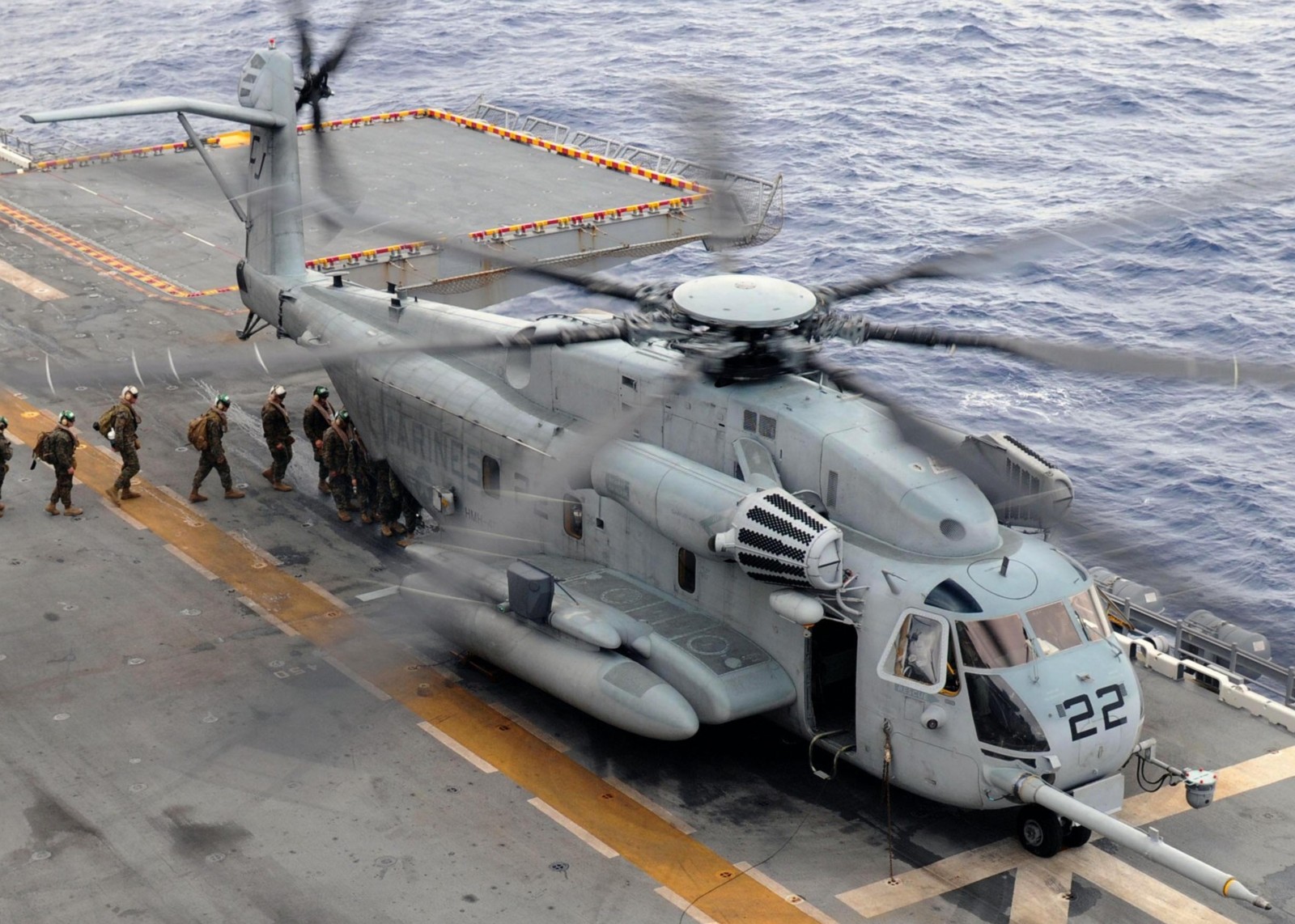 hmh-461 ironhorse ch-53e super stallion marine heavy helicopter squadron 128