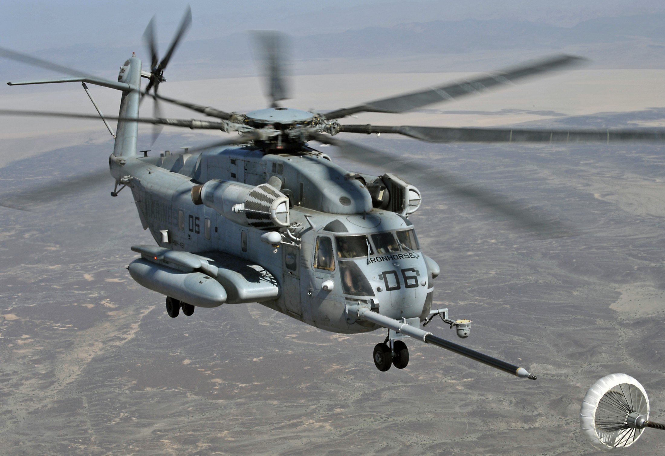 hmh-461 ironhorse ch-53e super stallion marine heavy helicopter squadron aerial refueling 132