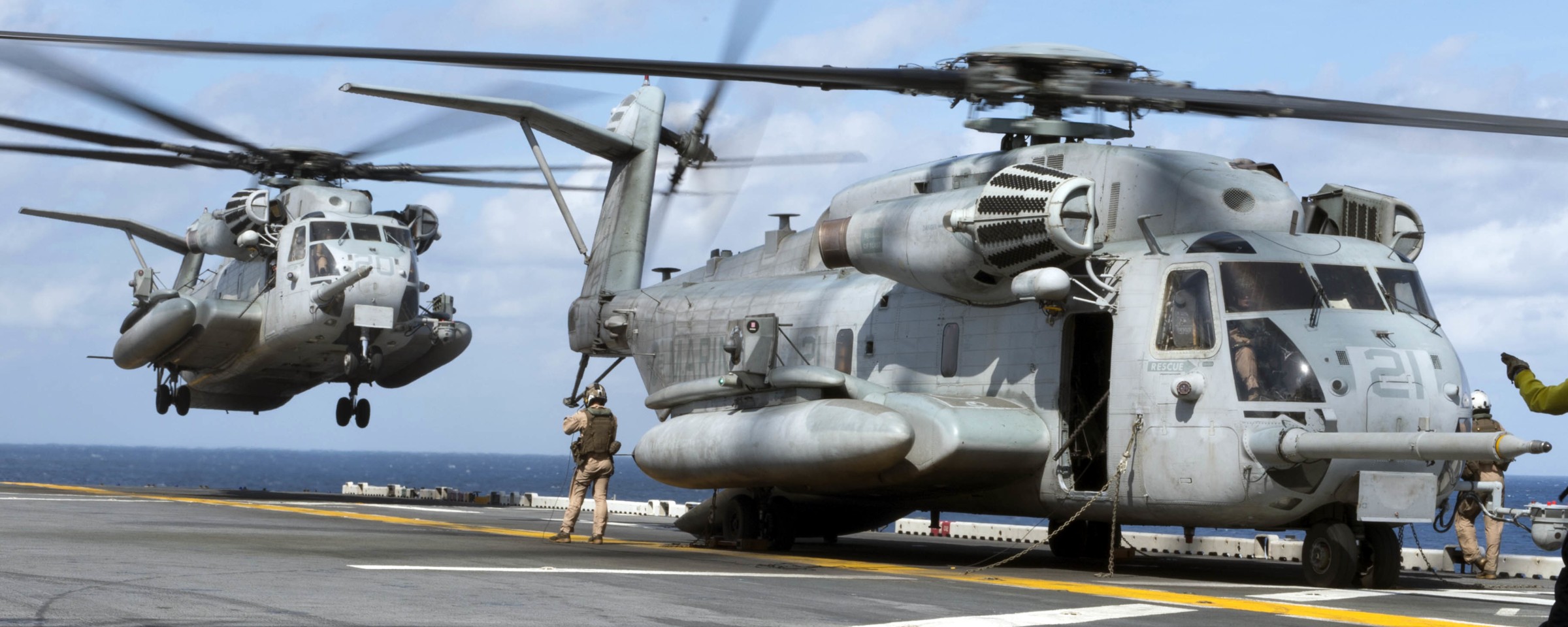 hmh-461 ironhorse ch-53e super stallion marine heavy helicopter squadron 155