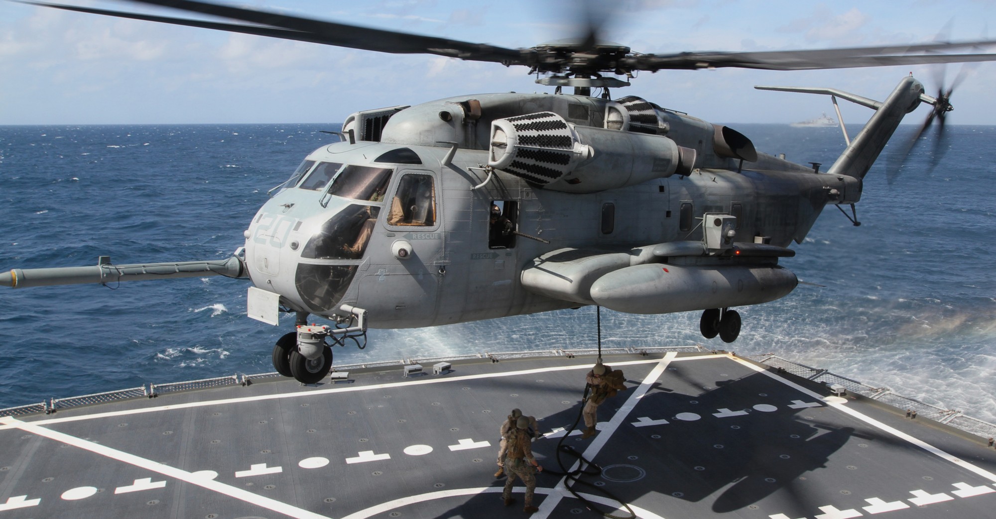 hmh-461 ironhorse ch-53e super stallion marine heavy helicopter squadron 157