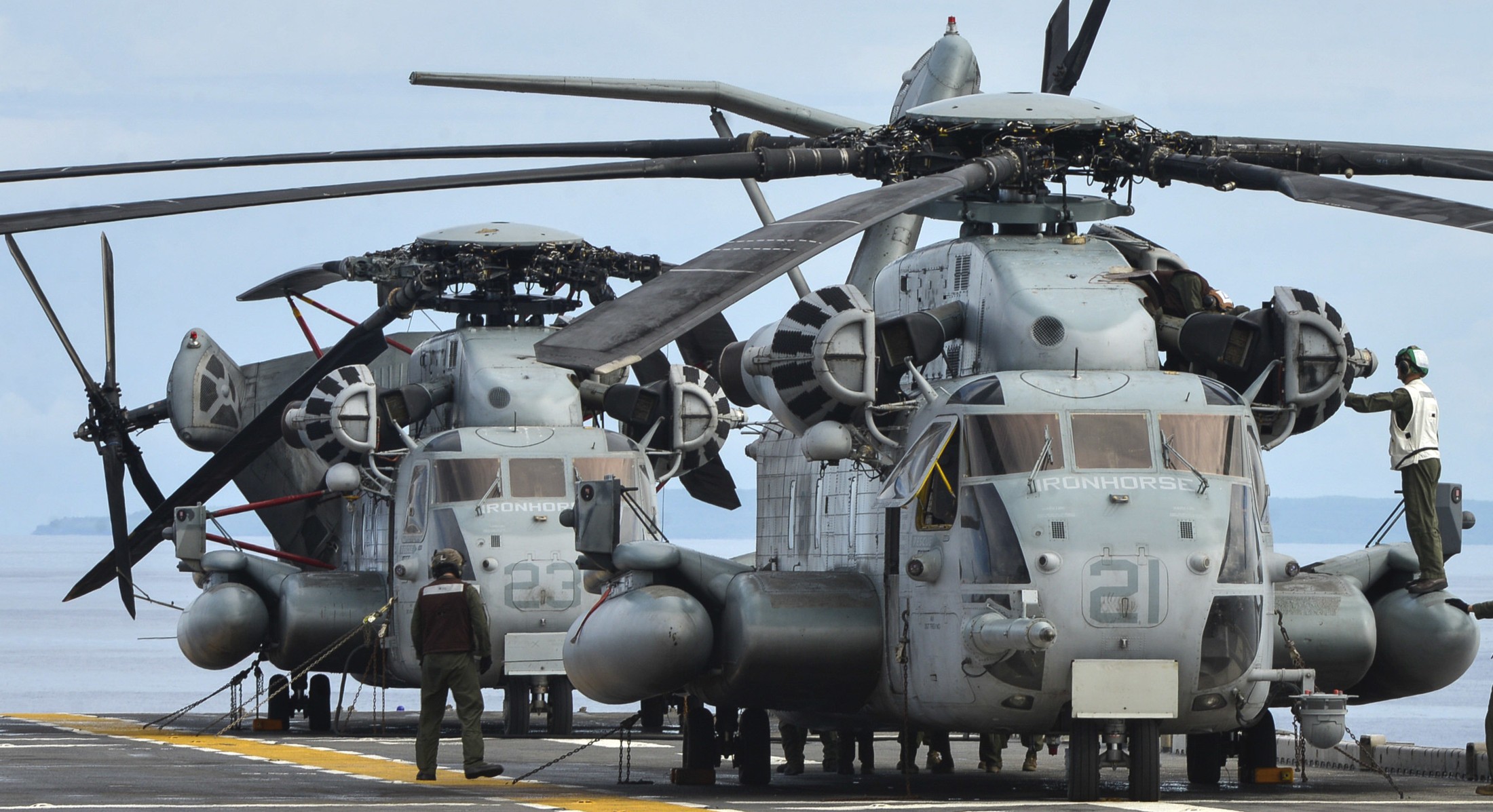 hmh-461 ironhorse ch-53e super stallion marine heavy helicopter squadron 163