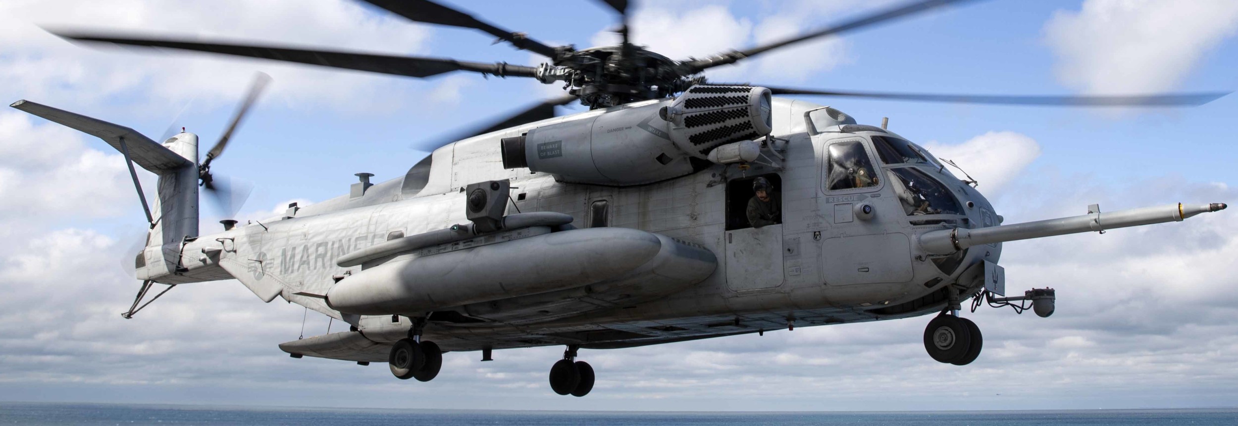 hmh-461 ironhorse ch-53e super stallion marine heavy helicopter squadron 169