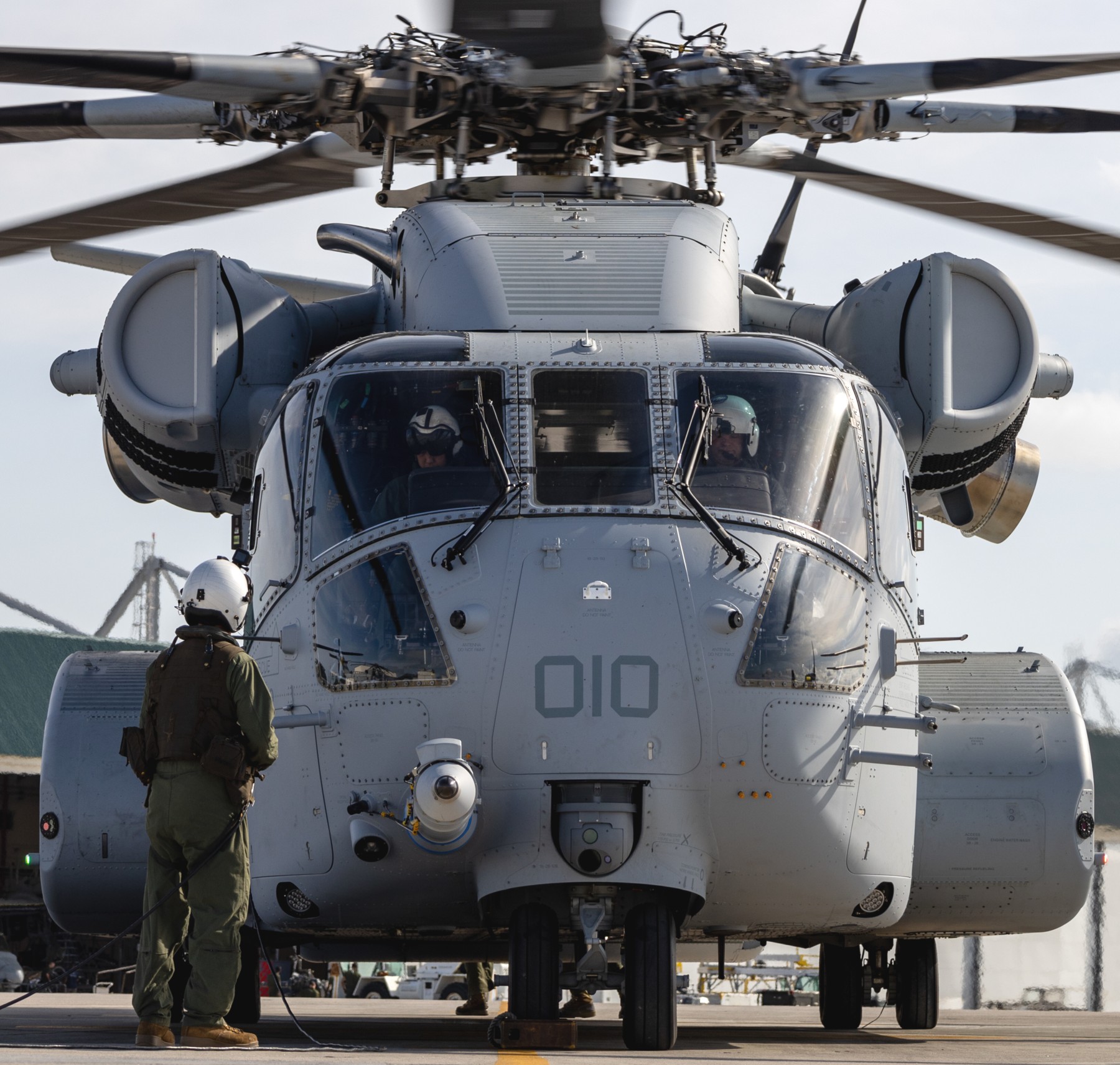 hmh-461 ironhorse ch-53k king stallion marine heavy helicopter squadron usmc 184