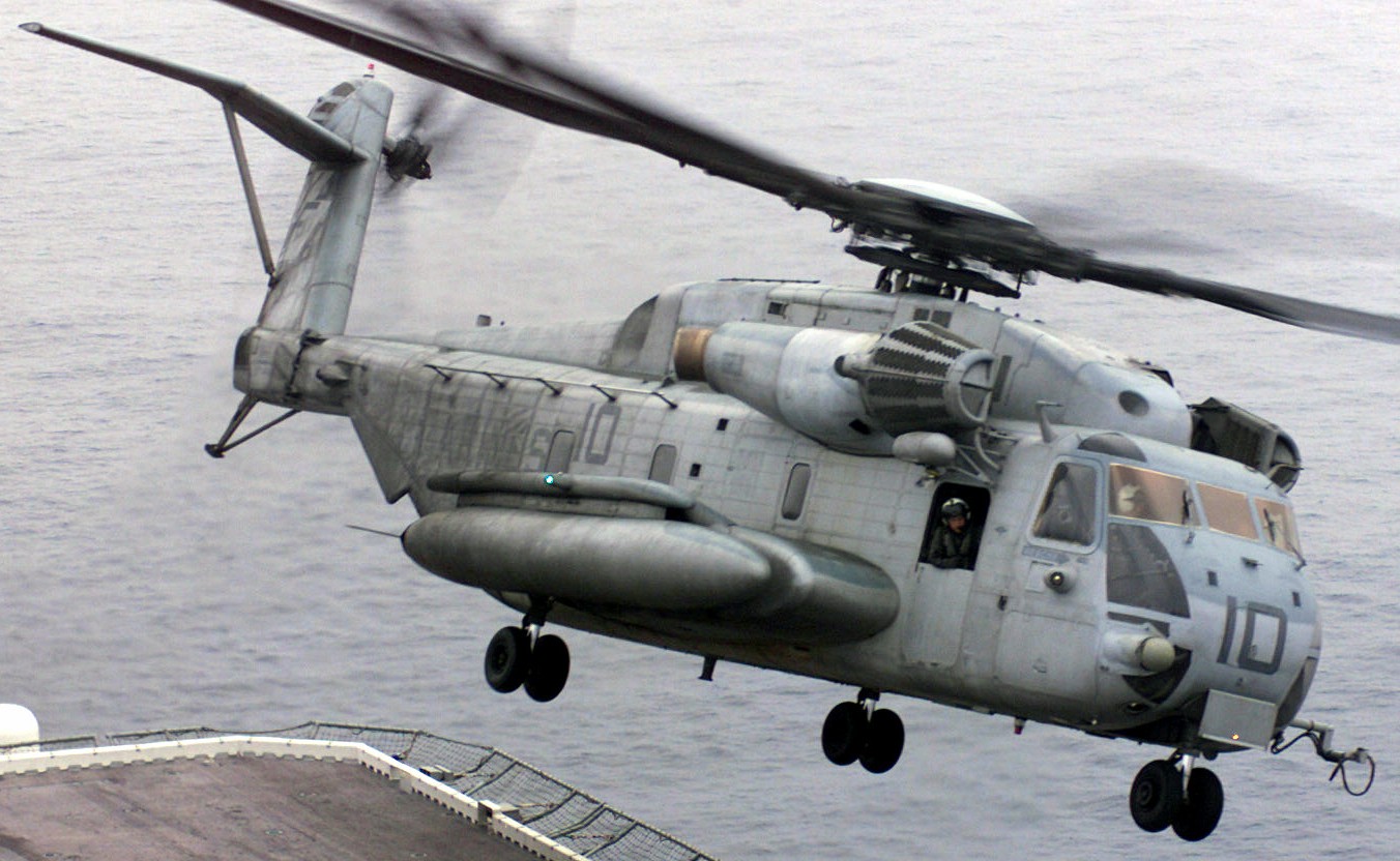 hmh-462 heavy haulers ch-53e super stallion marine heavy helicopter squadron exercise kernel blitz 2001