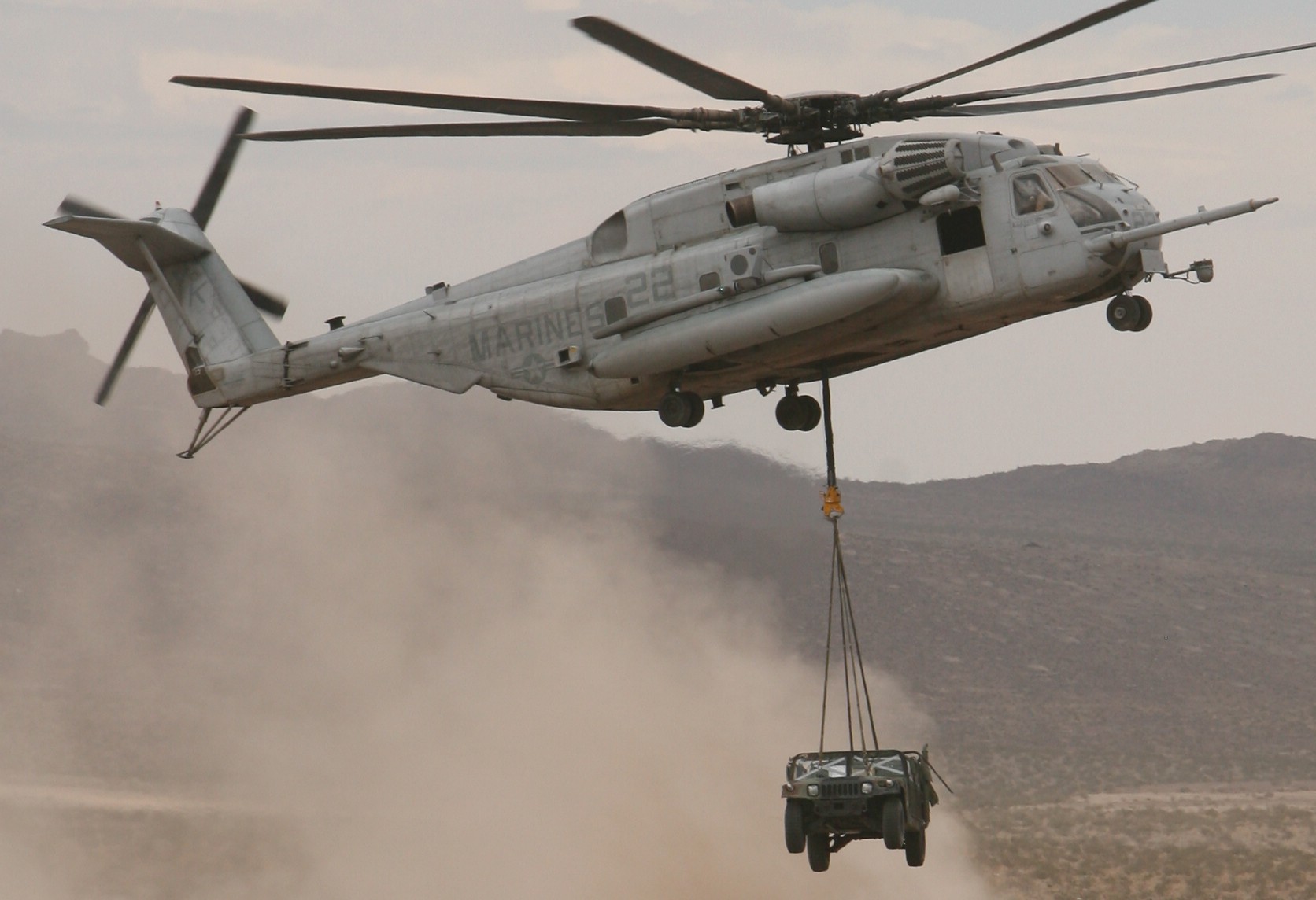 hmh-462 heavy haulers ch-53e super stallion marine heavy helicopter squadron mcagcc twentynine palms california 39