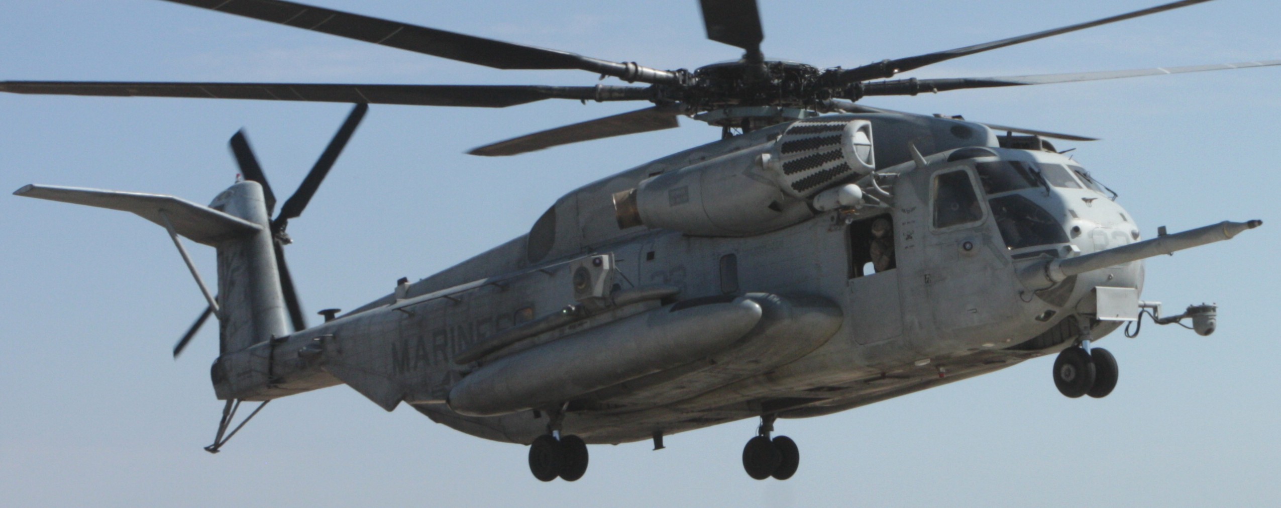 hmh-462 heavy haulers ch-53e super stallion marine heavy helicopter squadron mcas miramar 49