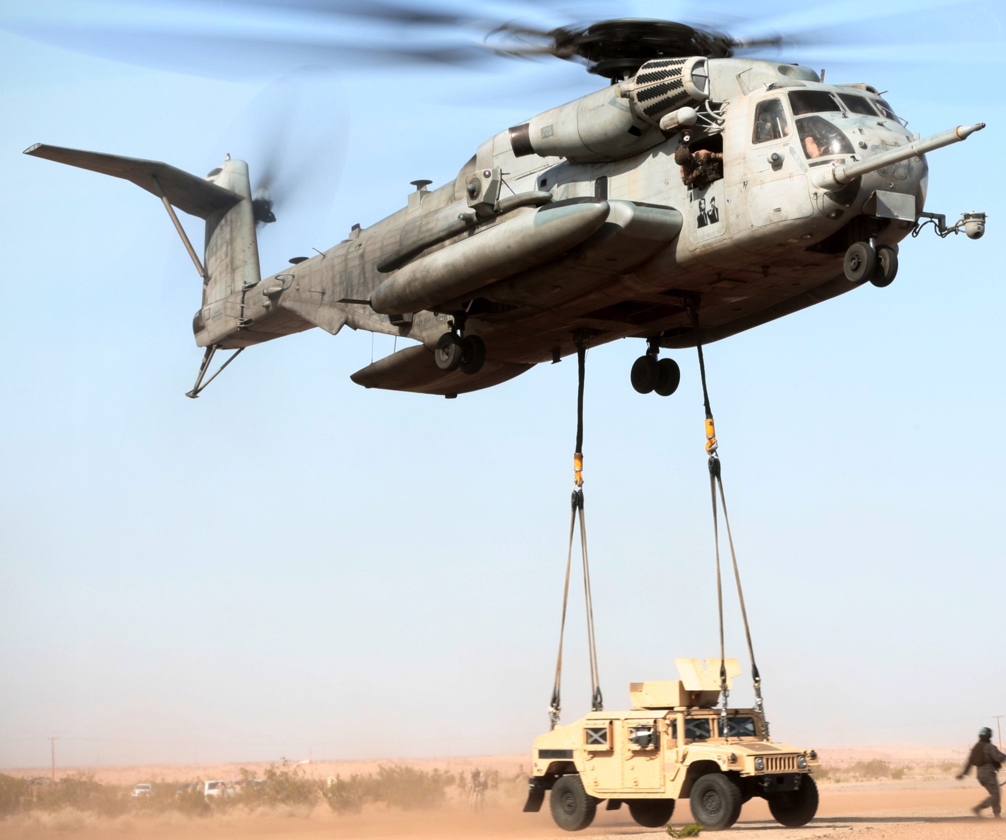 hmh-462 heavy haulers ch-53e super stallion marine heavy helicopter squadron 68