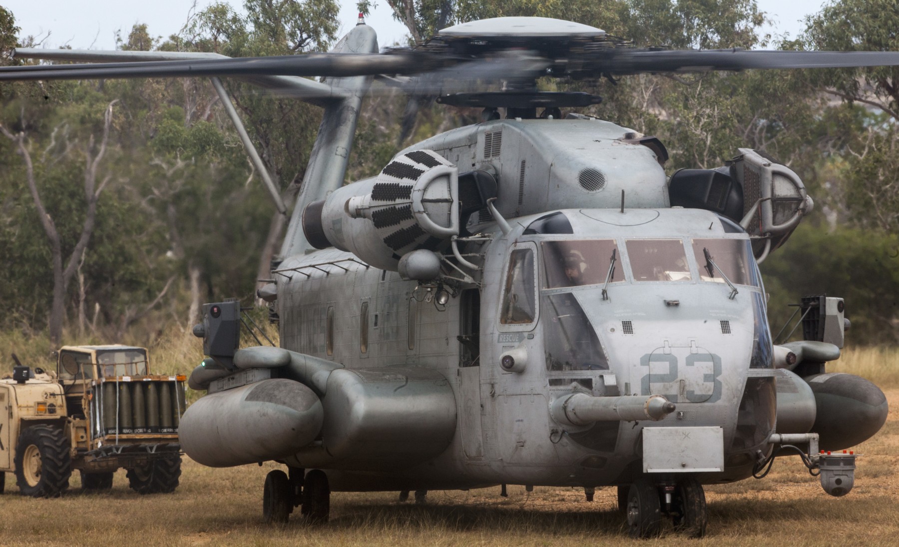 hmh-462 heavy haulers ch-53e super stallion marine heavy helicopter squadron talisman sabre 2017