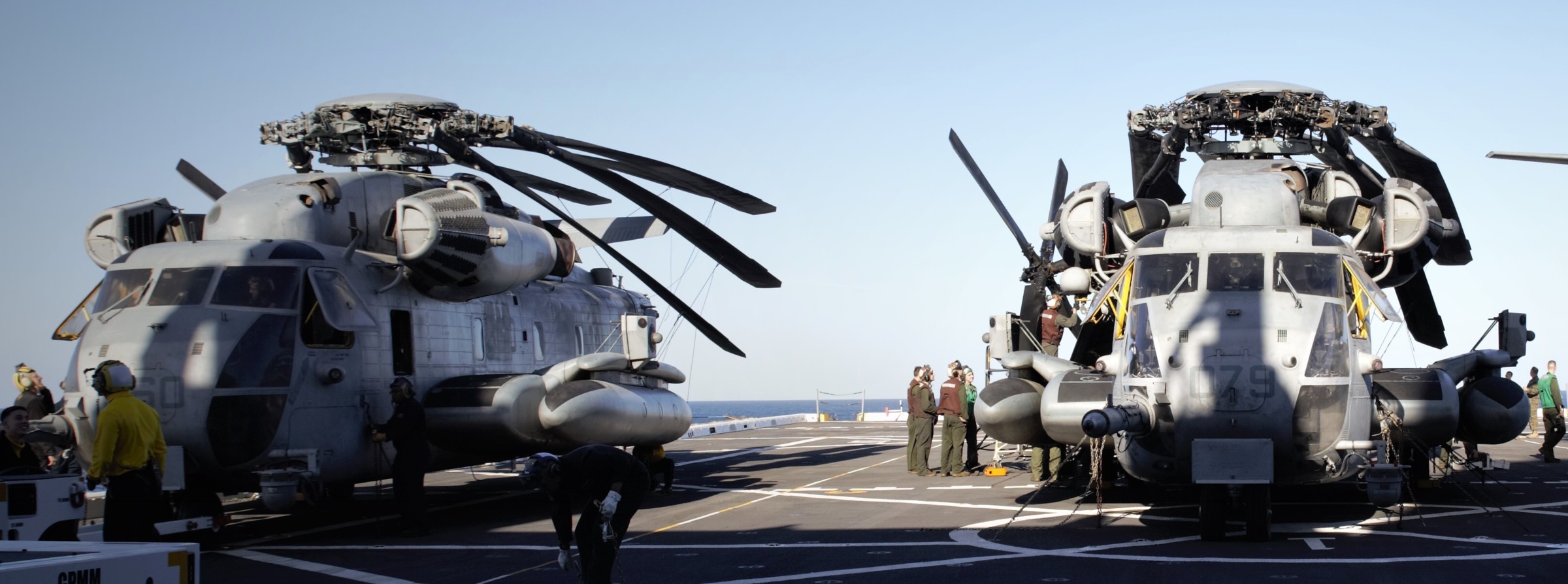 hmh-462 heavy haulers ch-53e super stallion marine heavy helicopter squadron lpd-25 uss somerset 96