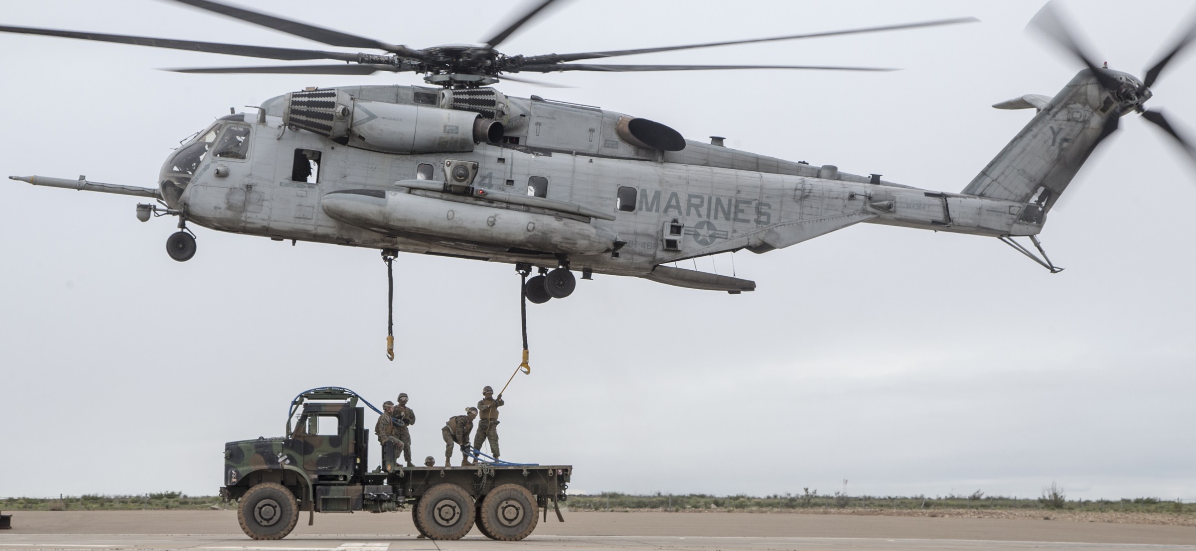 hmh-462 heavy haulers ch-53e super stallion marine heavy helicopter squadron mcas miramar california 98