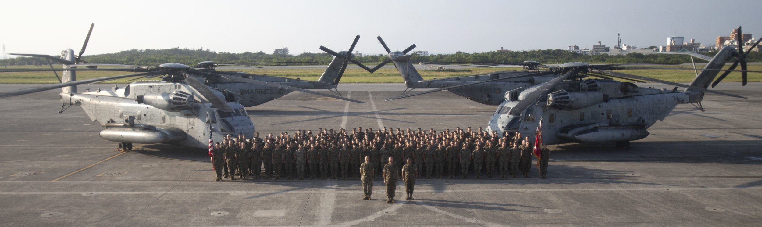 hmh-462 heavy haulers ch-53e super stallion marine heavy helicopter squadron mcas futenma japan 102