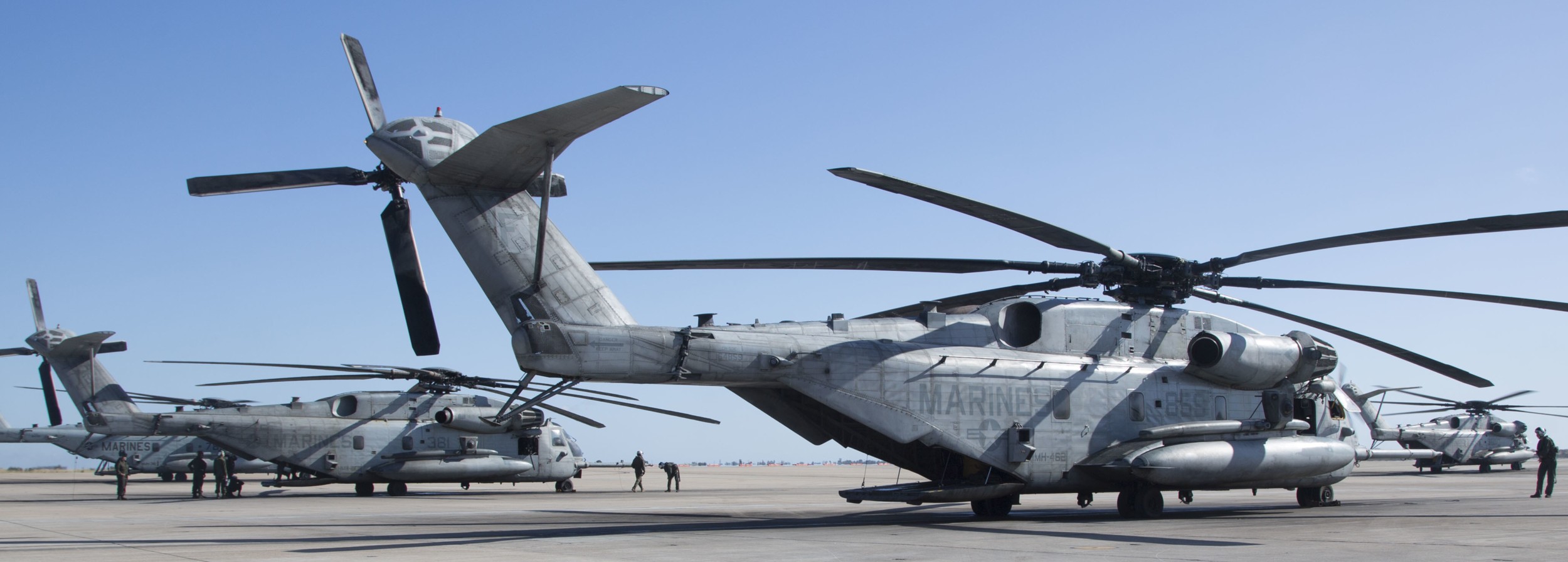 hmh-462 heavy haulers ch-53e super stallion marine heavy helicopter squadron mcas miramar california 105