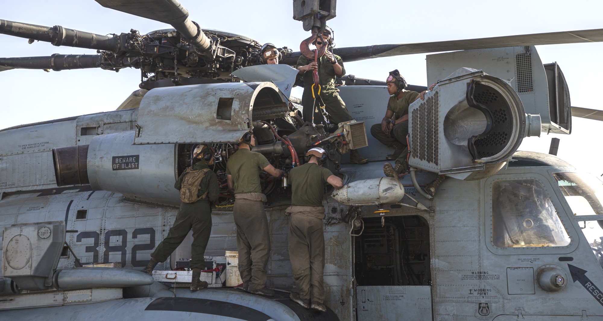 hmh-462 heavy haulers ch-53e super stallion marine heavy helicopter squadron 109