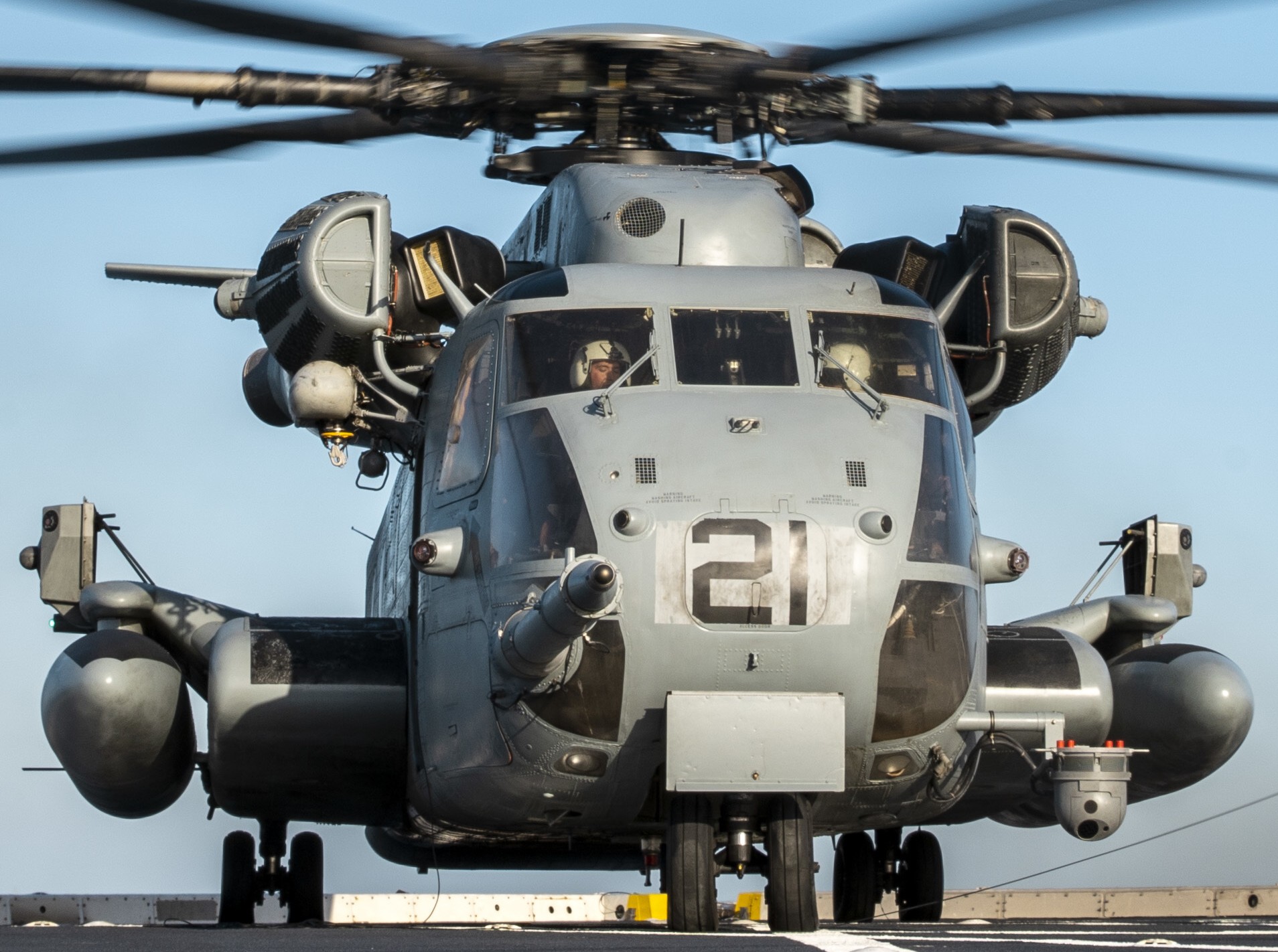 hmh-462 heavy haulers ch-53e super stallion marine heavy helicopter squadron 111