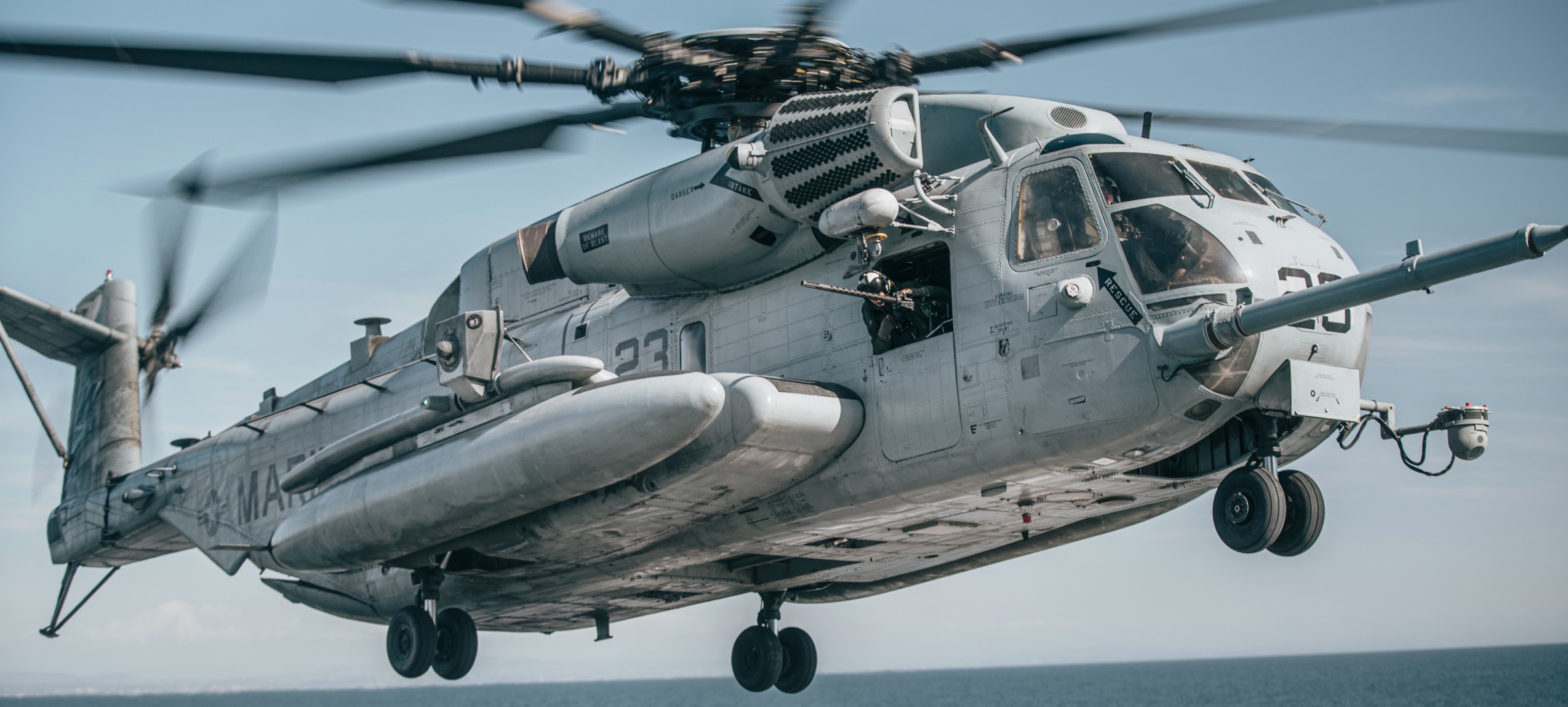 hmh-462 heavy haulers ch-53e super stallion marine heavy helicopter squadron 112