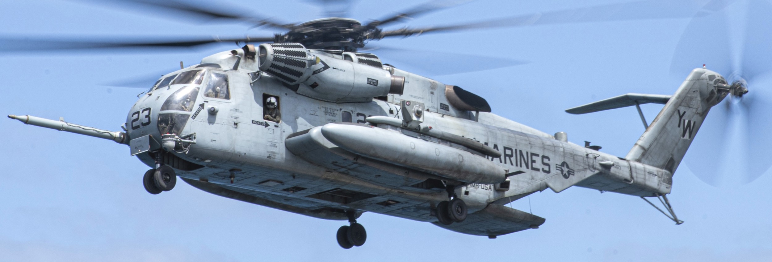 hmh-462 heavy haulers ch-53e super stallion marine heavy helicopter squadron 115